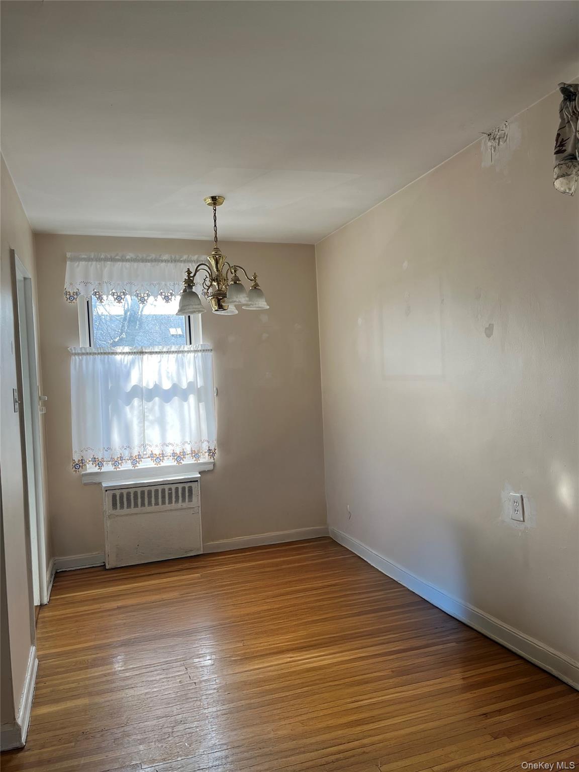 #6 photo, 35-31 205 Street, Bayside , NY 11360