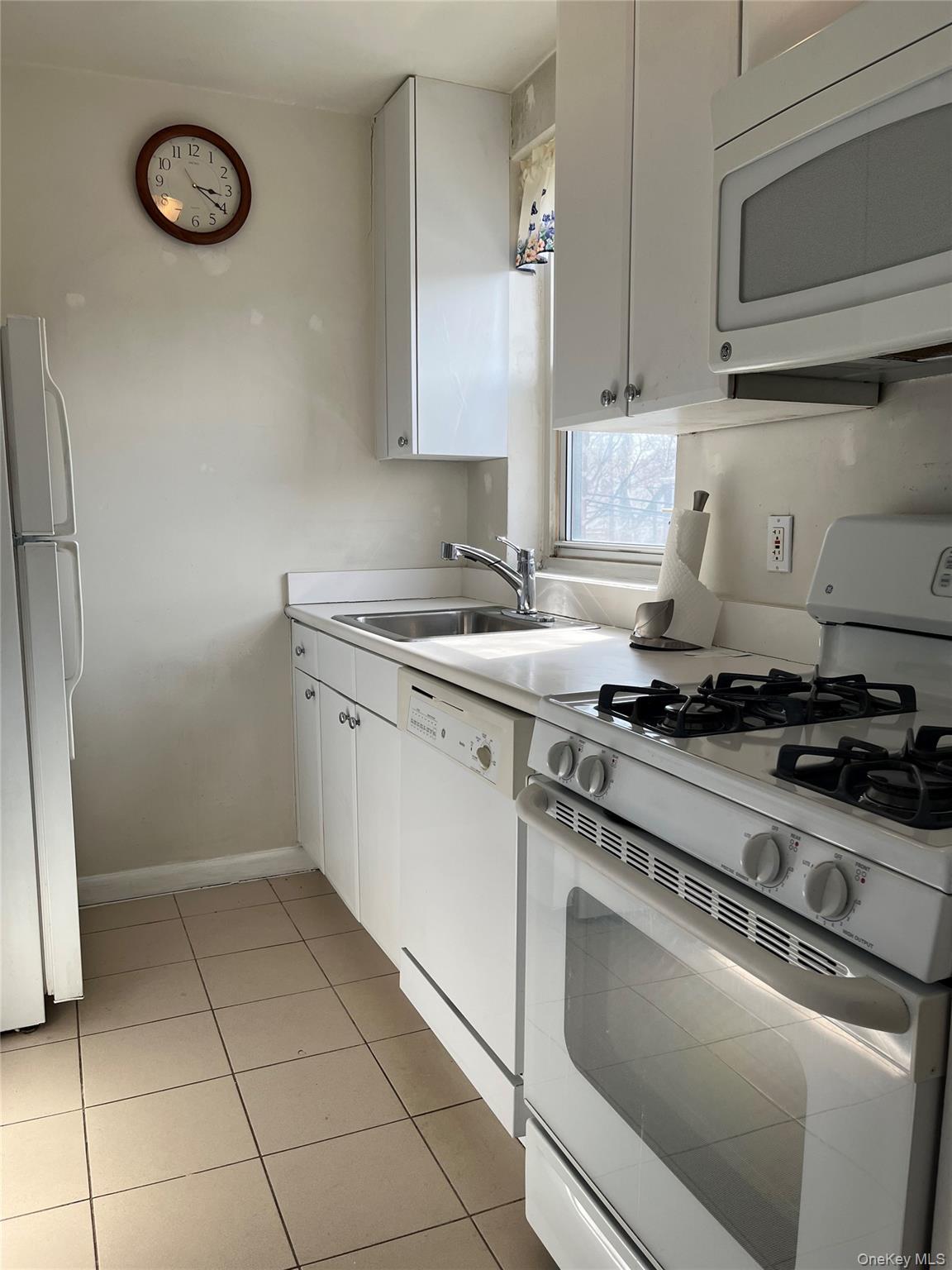 #9 photo, 35-31 205 Street, Bayside , NY 11360