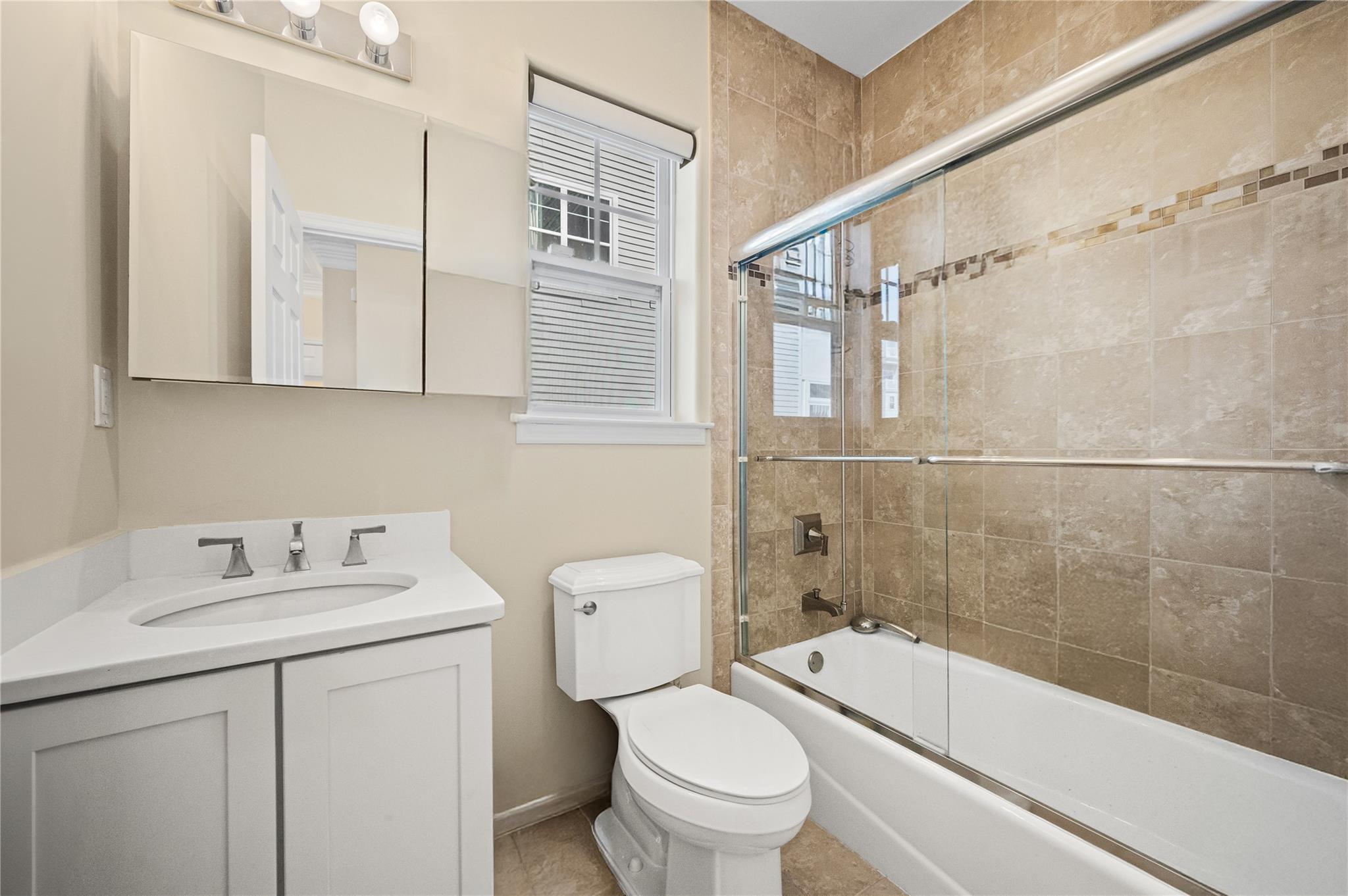 #12 photo, 114 Beach Way, クイーンズ区 Arverne , NY 11692