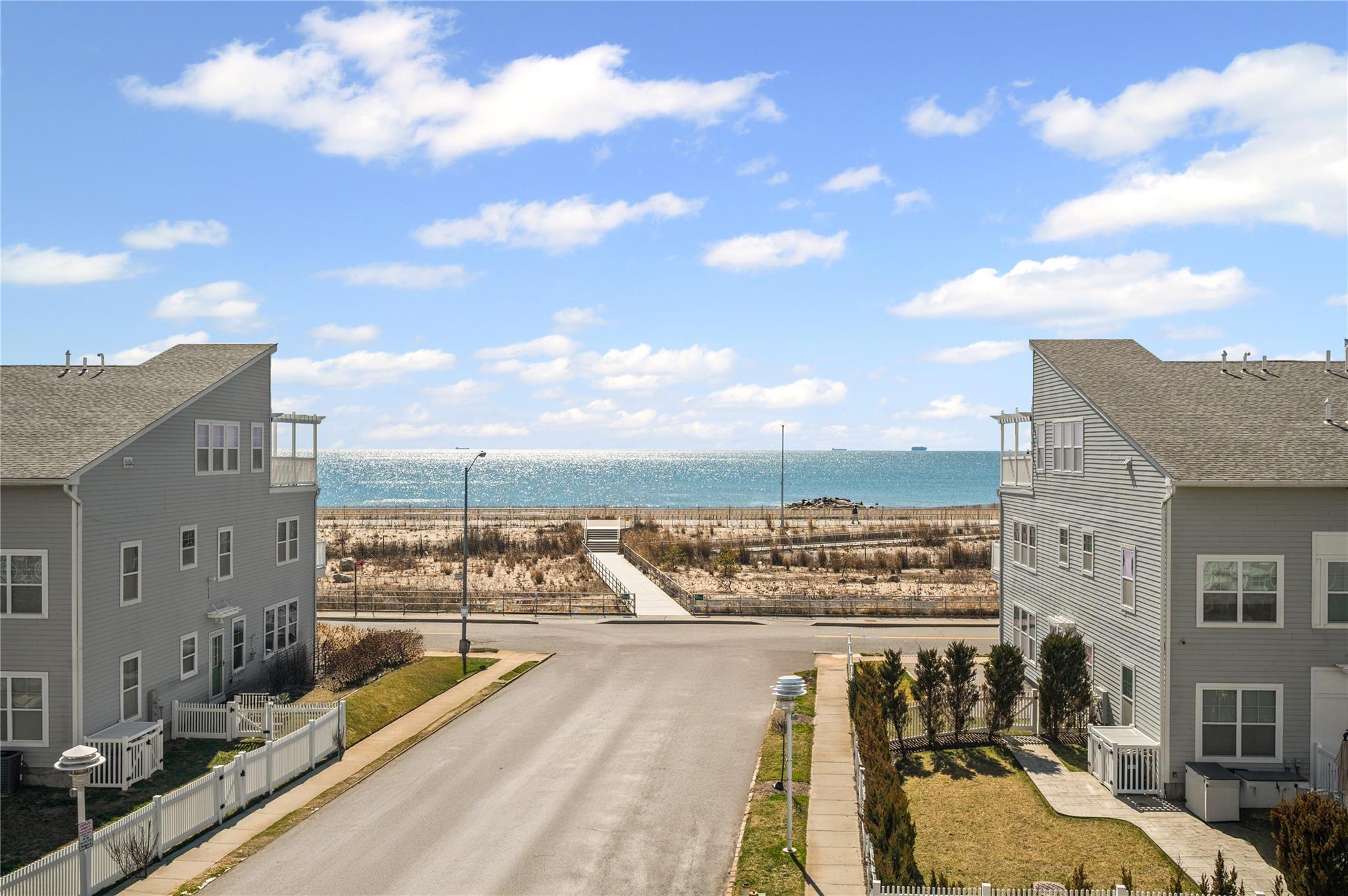 #18 photo, 114 Beach Way, クイーンズ区 Arverne , NY 11692