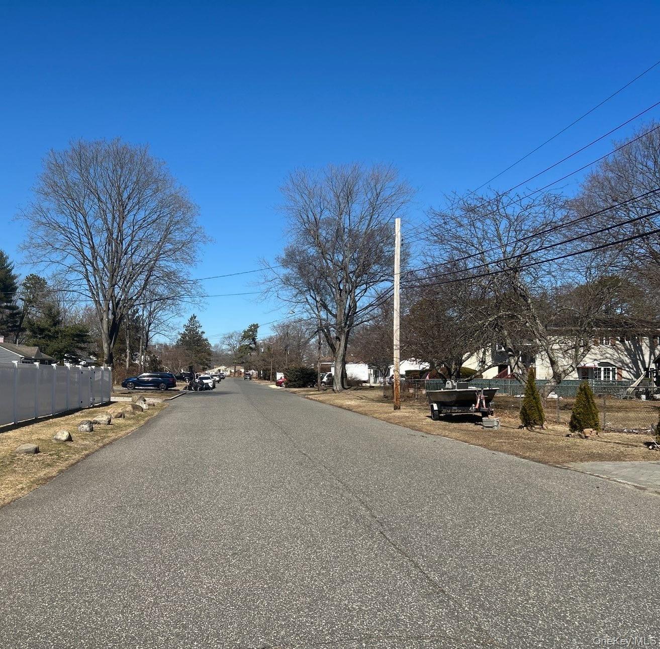 #4 photo, 1181 Ocean Avenue, Bay Shore , NY 11706