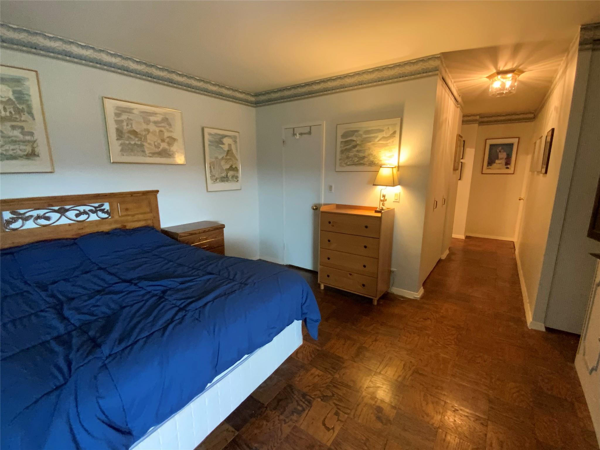 #12 photo, 27010 Grand Central Parkway, クイーンズ区 Floral Park , NY 11005