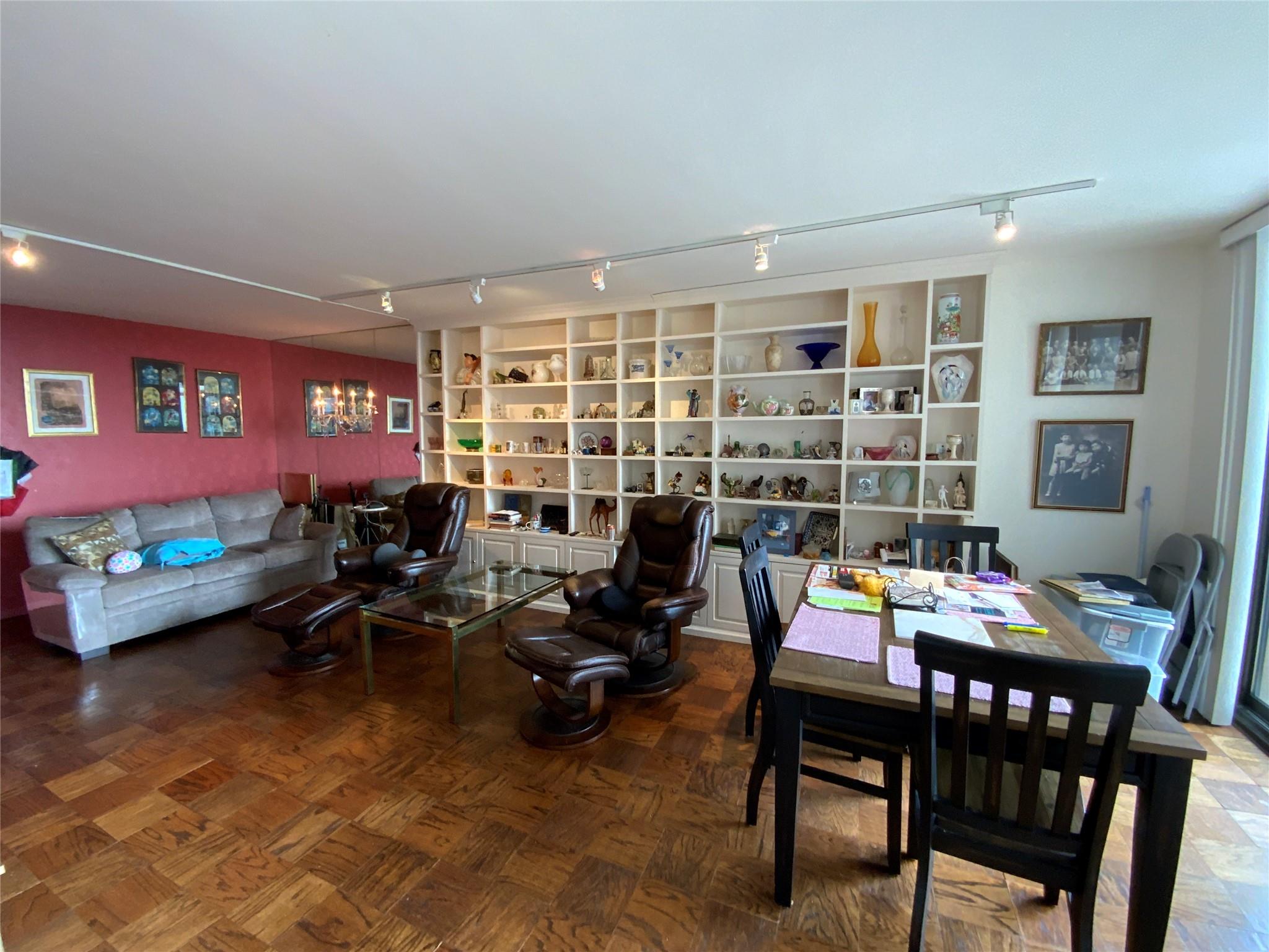 #2 photo, 27010 Grand Central Parkway, クイーンズ区 Floral Park , NY 11005