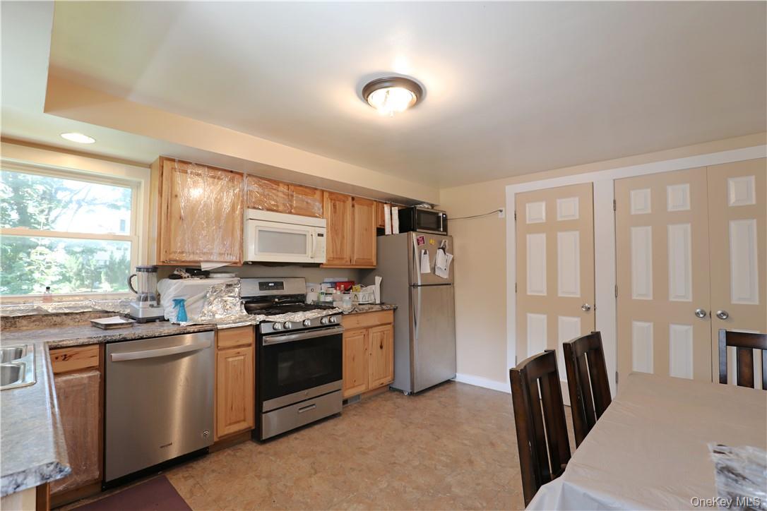 #4 photo, 110 W Bridge Street, Saugerties , NY 12477