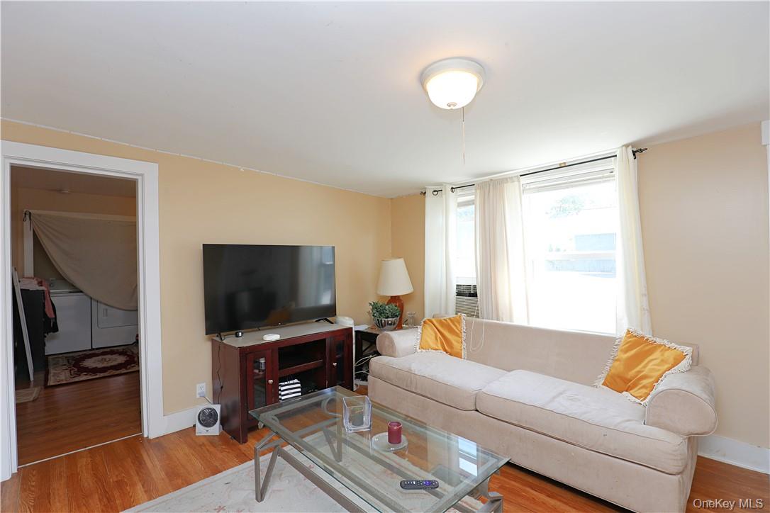 #7 photo, 110 W Bridge Street, Saugerties , NY 12477