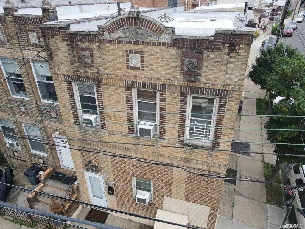 #4 photo, 78-01 69th Road, クイーンズ区 Middle Village , NY 11379