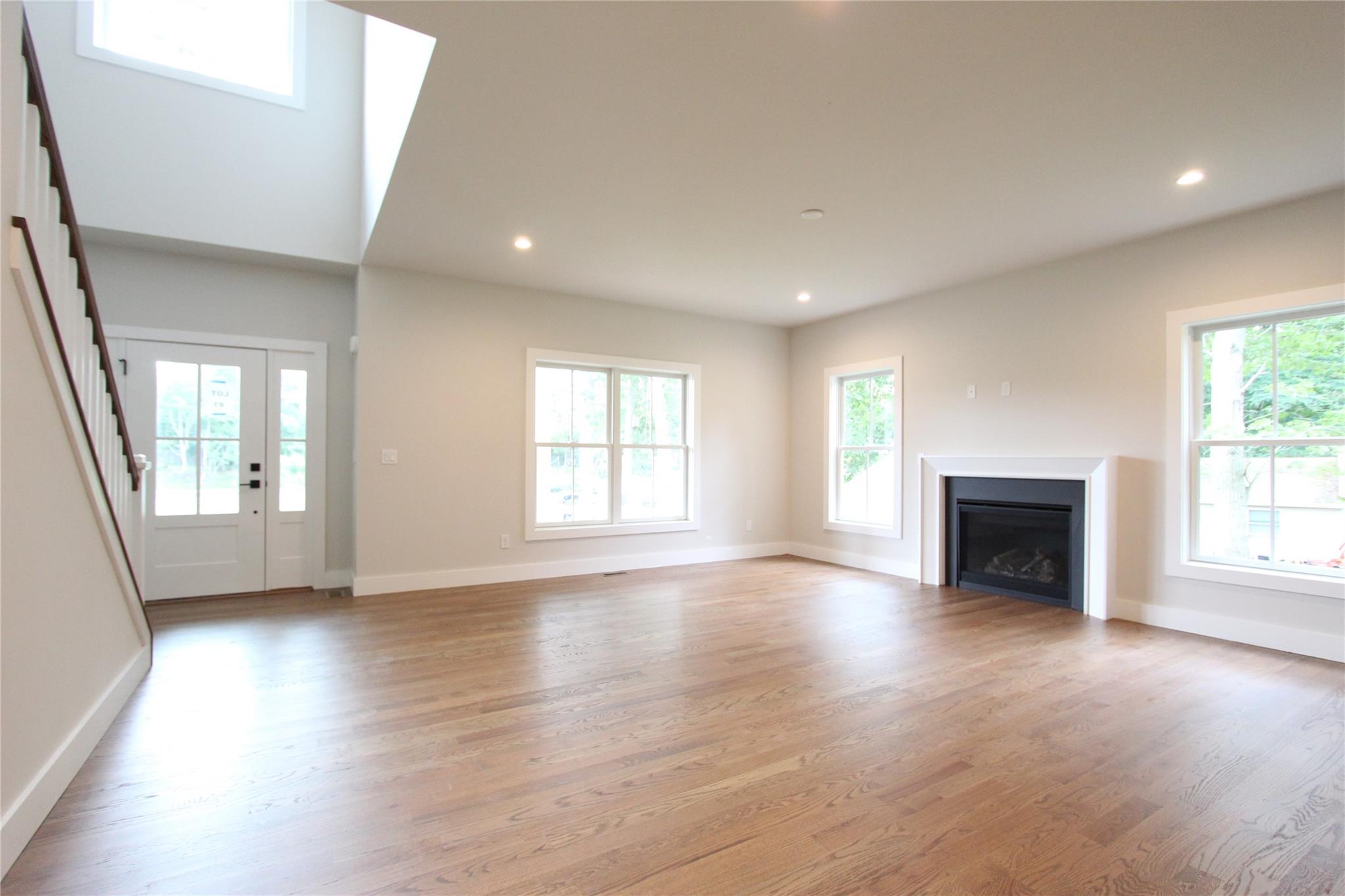 #11 photo, 46 Newins Street, Саффолк ‖ Center Moriches , NY 11934