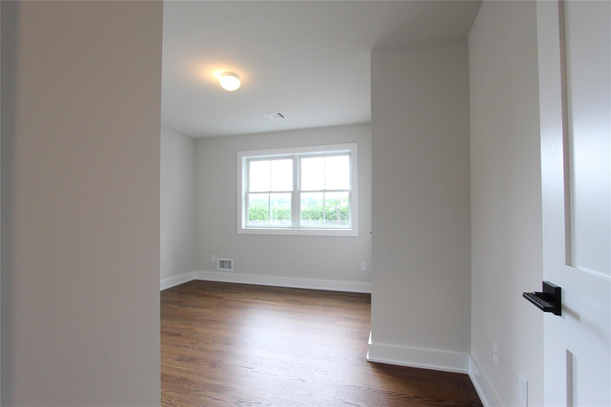 #14 photo, 46 Newins Street, Саффолк ‖ Center Moriches , NY 11934