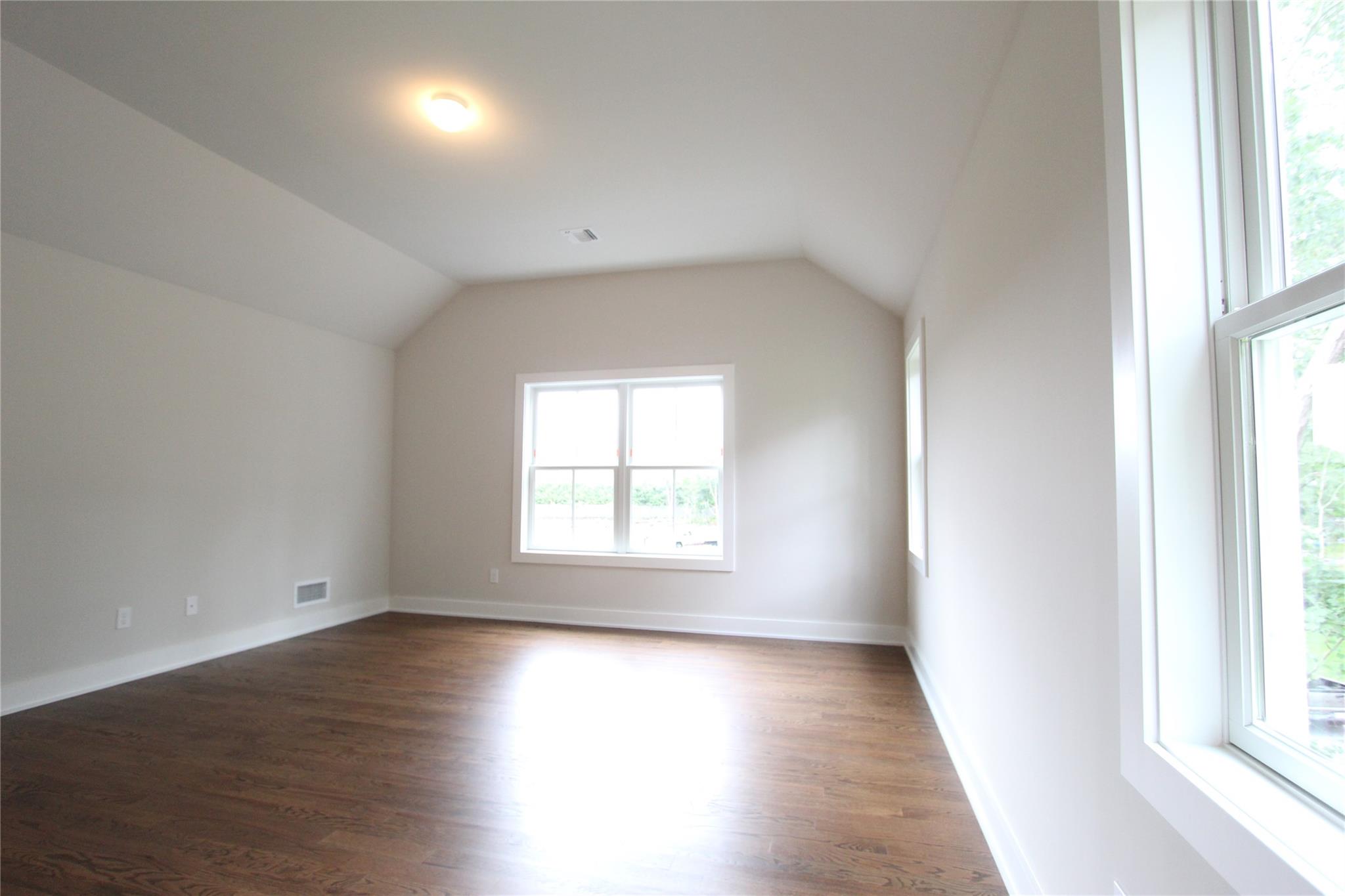 #16 photo, 46 Newins Street, Саффолк ‖ Center Moriches , NY 11934