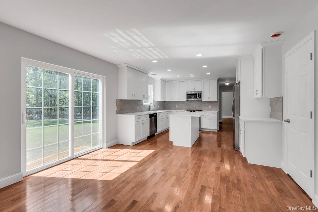 #16 photo, 113 CURRANS Road, サフォーク郡 Middle Island , NY 11953