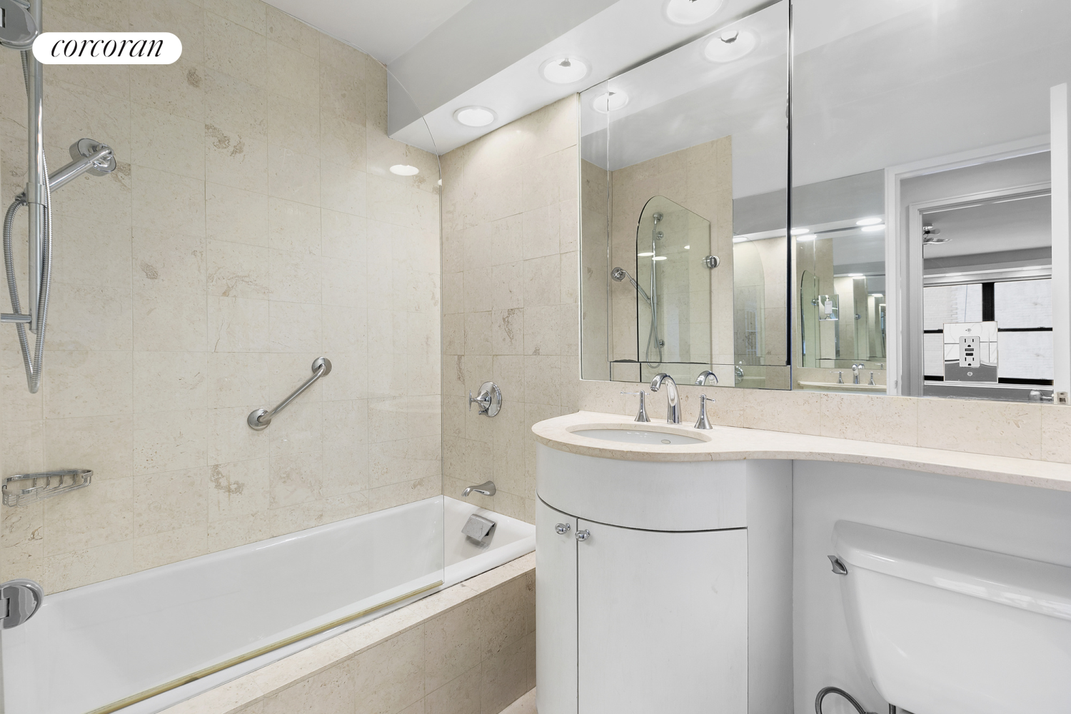 #10 photo, 200 E 24TH Street, 曼哈頓 基普斯湾 Kips Bay , NY 10010