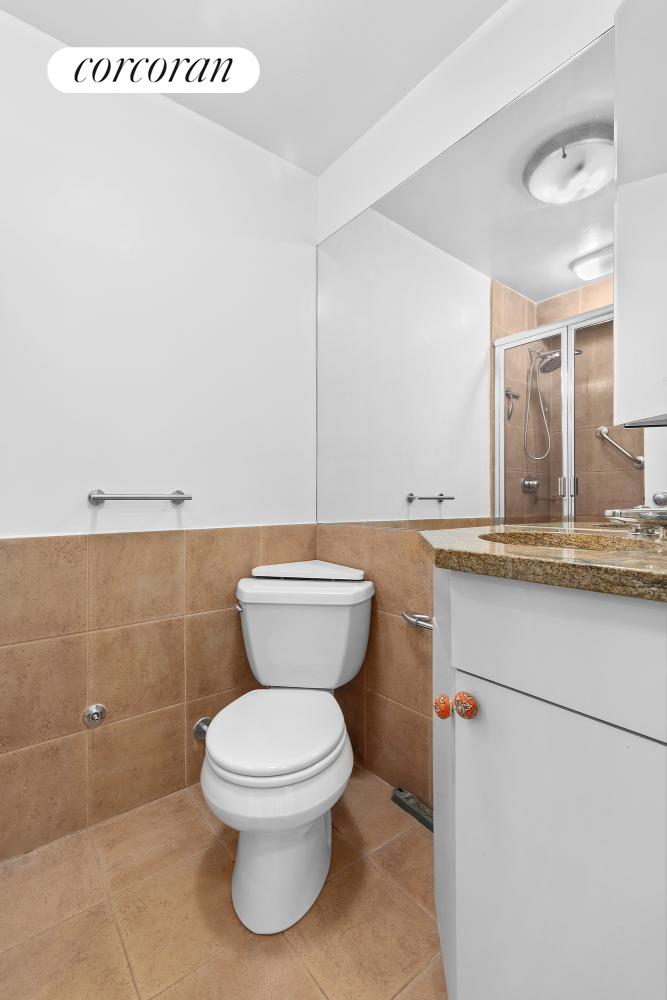 #12 photo, 200 E 24TH Street, 曼哈頓 基普斯湾 Kips Bay , NY 10010