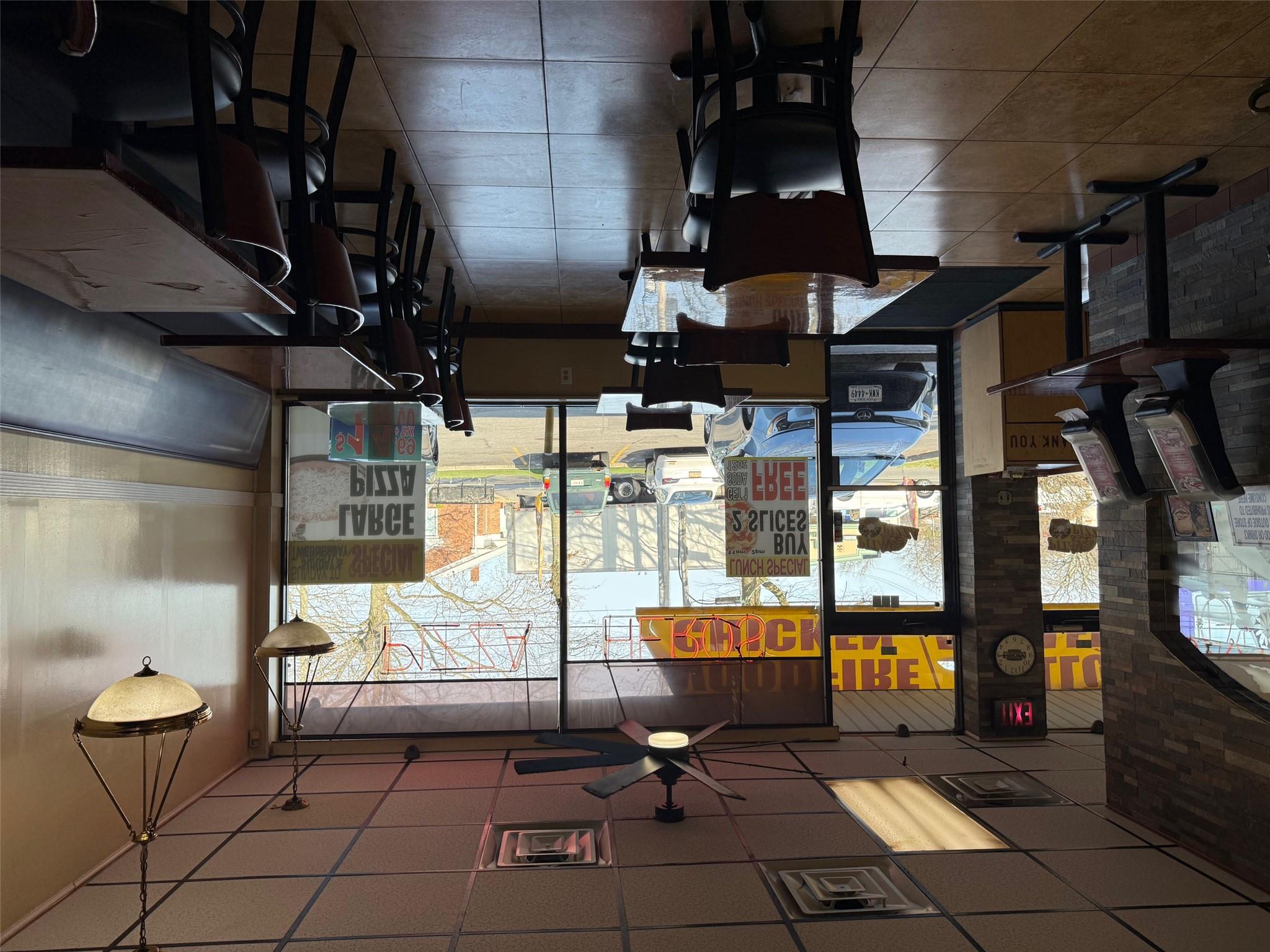 #10 photo, 345 Washington Avenue, サフォーク郡 Brentwood , NY 11717