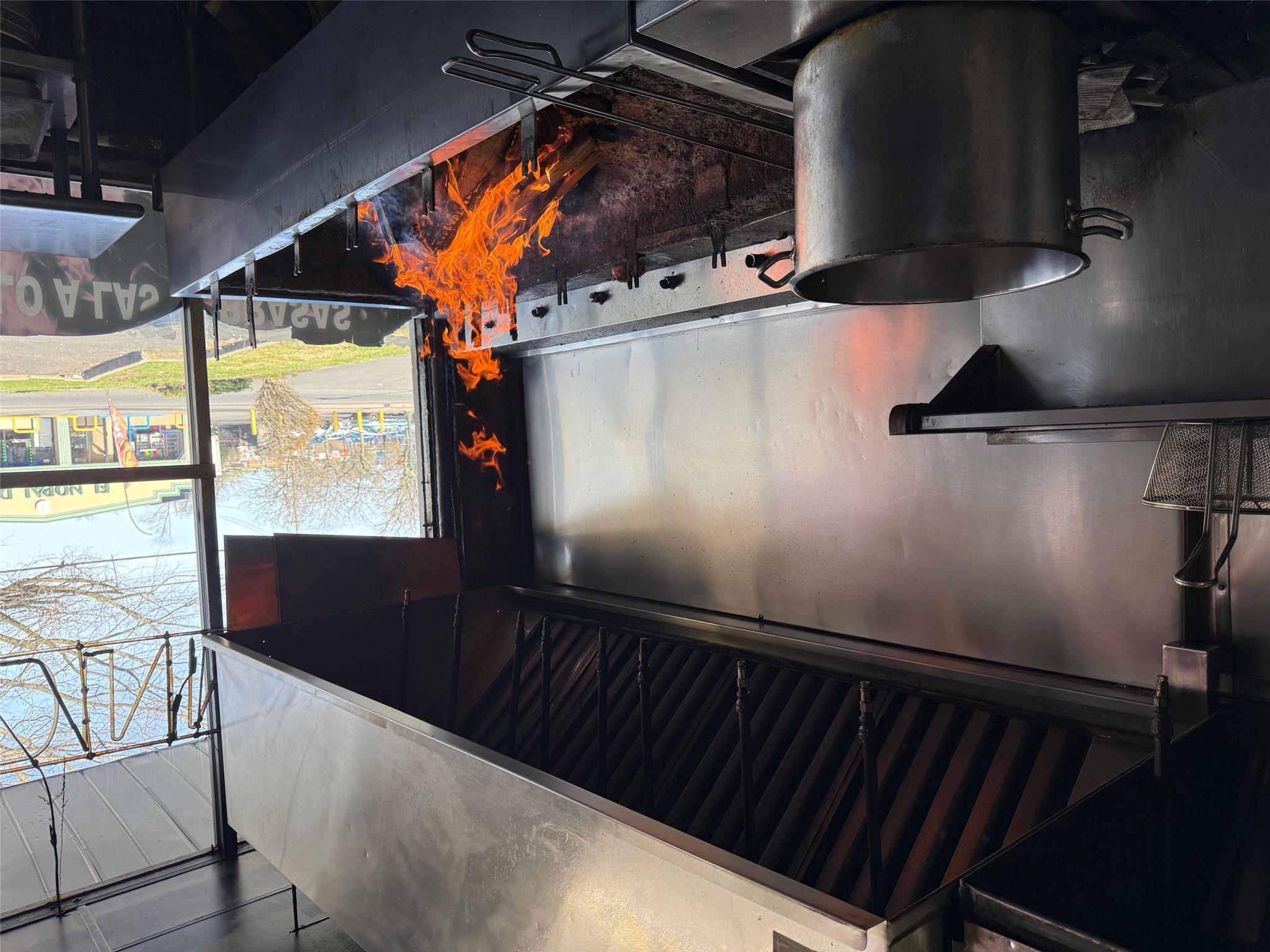 #4 photo, 345 Washington Avenue, サフォーク郡 Brentwood , NY 11717