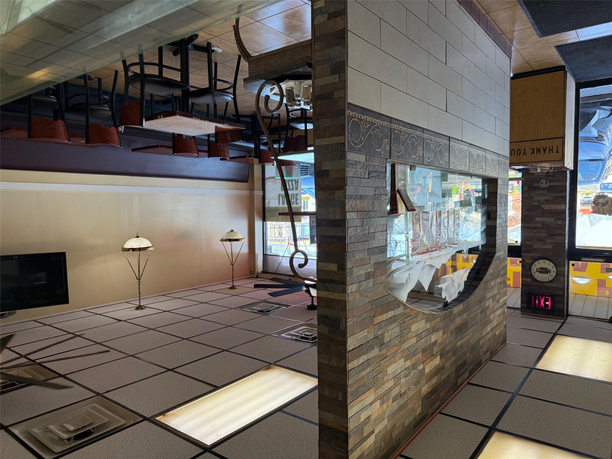 #8 photo, 345 Washington Avenue, サフォーク郡 Brentwood , NY 11717