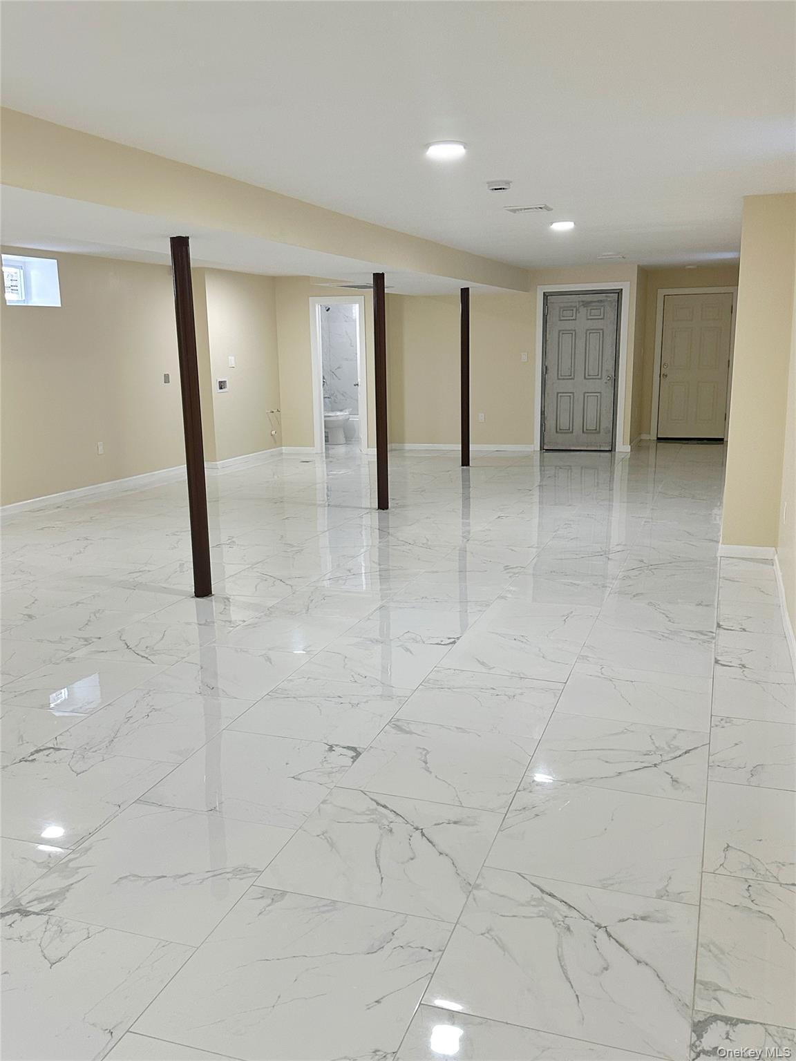 #12 photo, 118-32 200th Street, Saint Albans , NY 11412