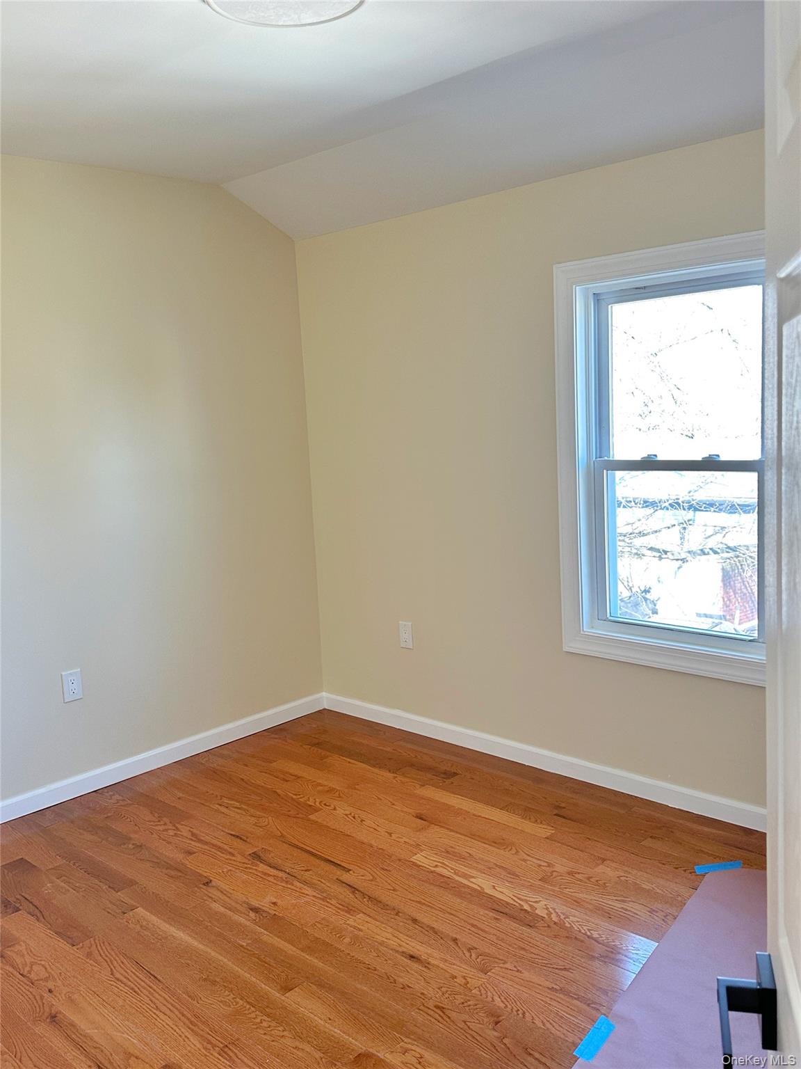 #6 photo, 118-32 200th Street, Saint Albans , NY 11412