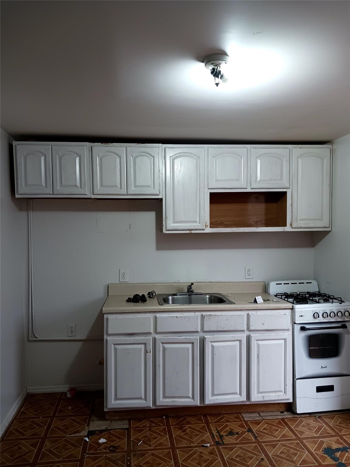 #3 photo, 102-23 Russell Street, クイーンズ区 Hamilton Beach , NY 11414