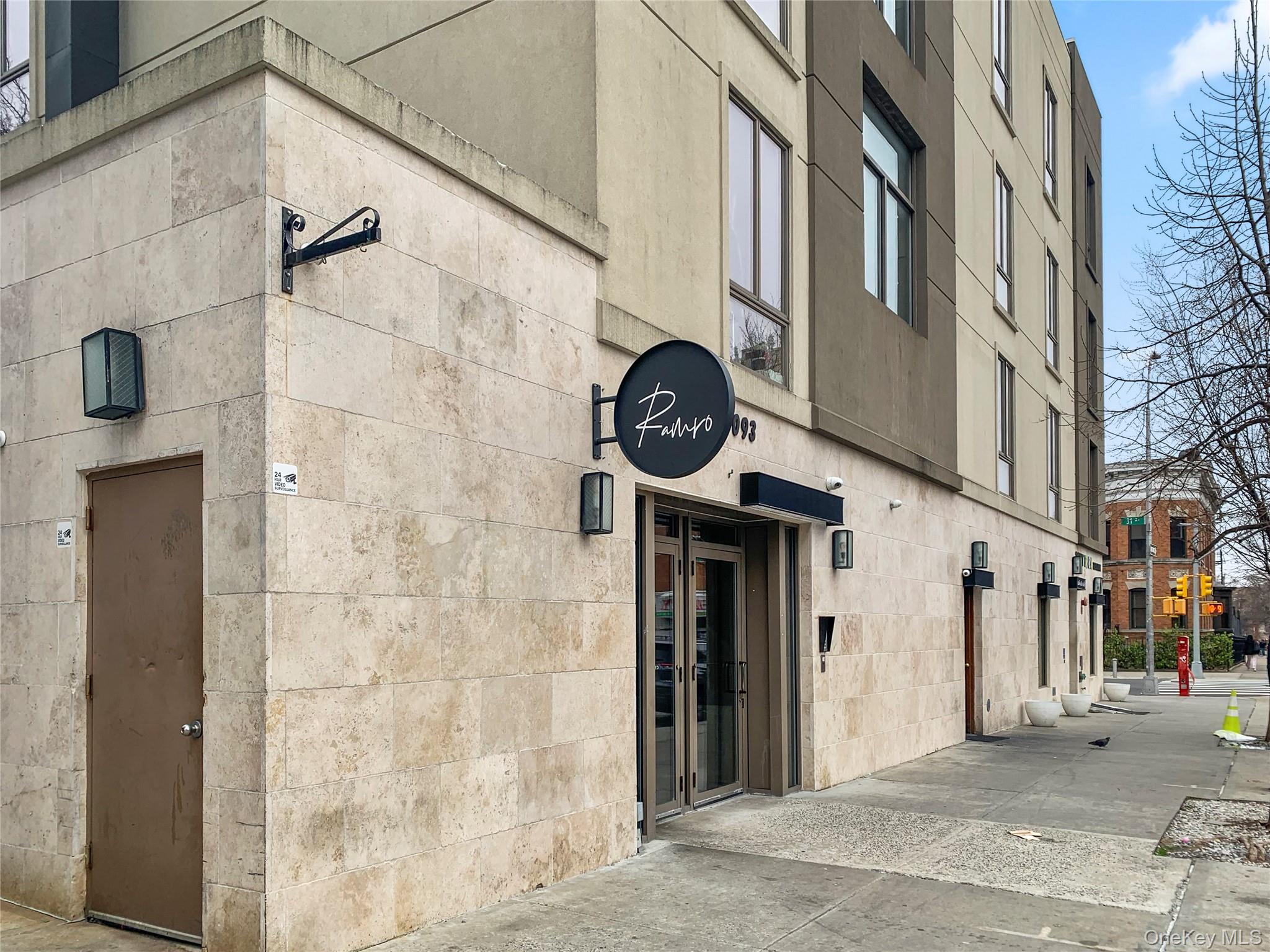 #4 photo, 3801 31st Avenue, クイーンズ区 Astoria , NY 11103