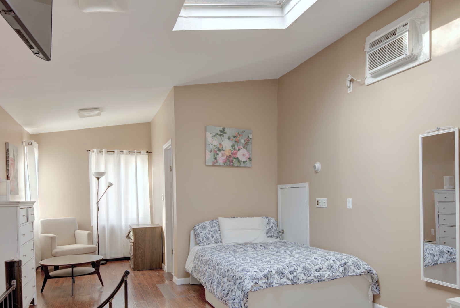 #12 photo, 1373 Richmond Rd, スタテンアイランド Staten Island , NY 10304