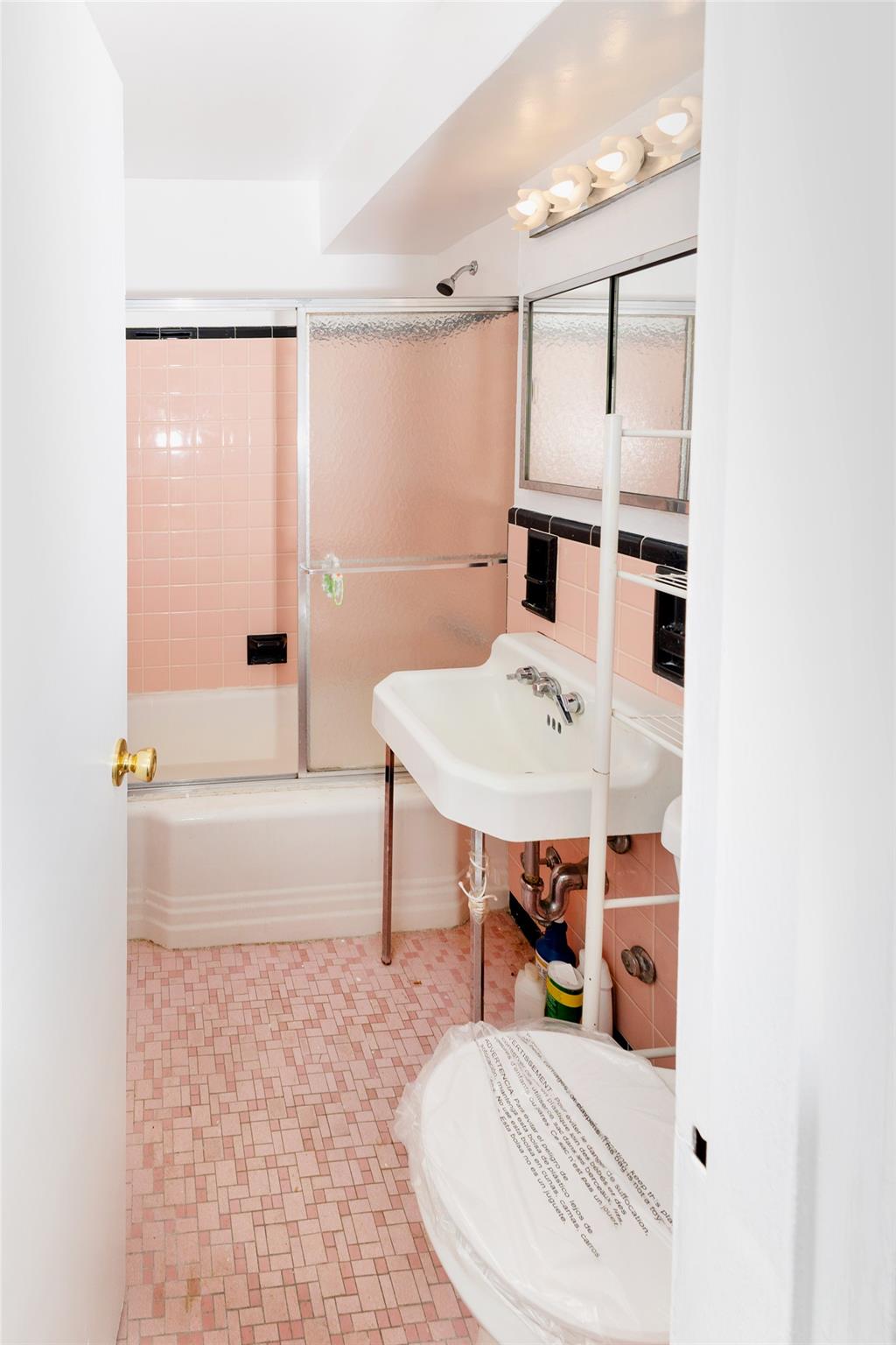 #14 photo, 172-70 Highland Avenue, クイーンズ区 Jamaica Estates , NY 11432