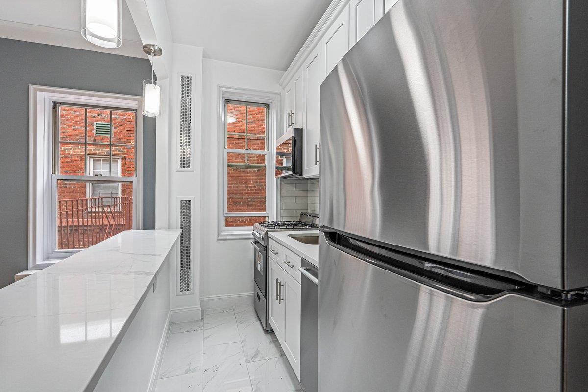 #14 photo, 77-14 113 Street, 皇后區 森林小丘 Forest Hills , NY 11375