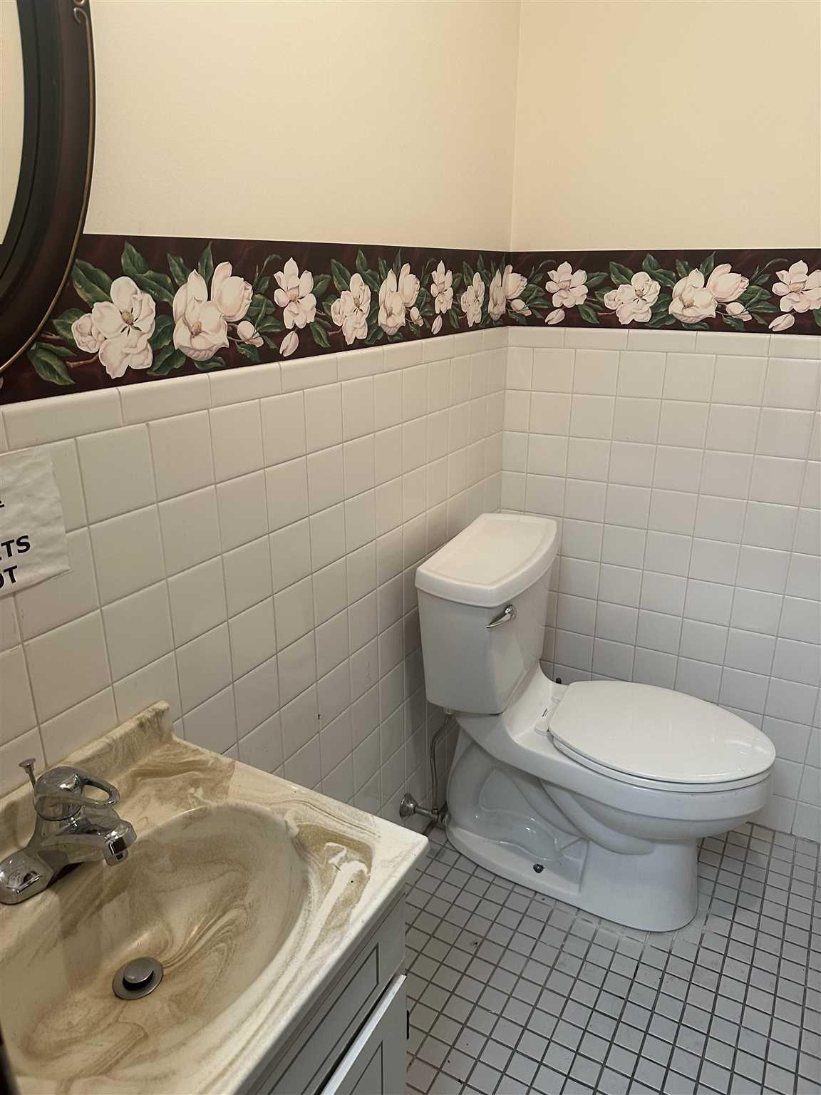 #19 photo, 7 PINWOODS Road, Hyde Park , NY 12538