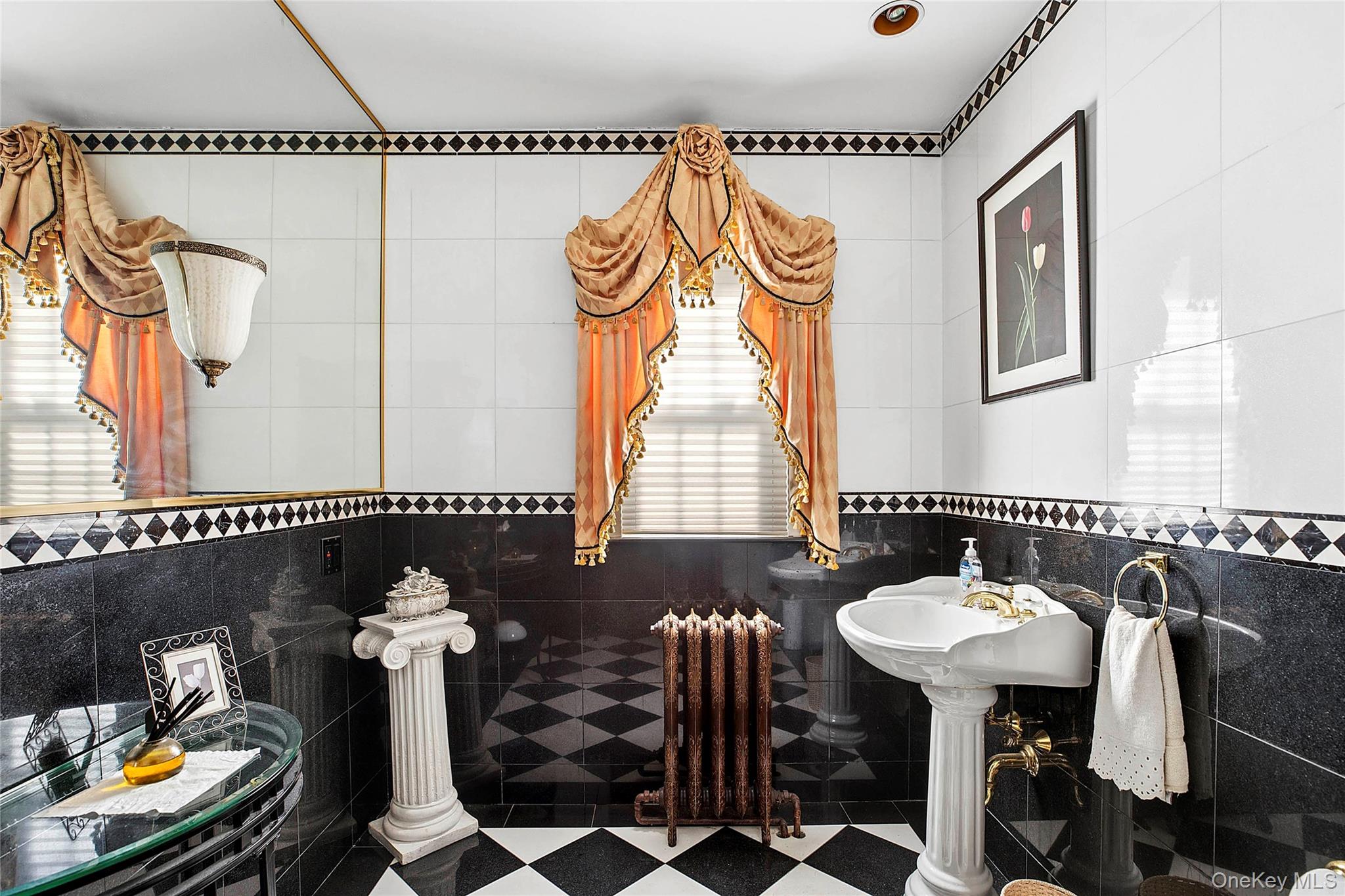 #16 photo, 104 Grosvenor, كوينز Douglaston , NY 11363