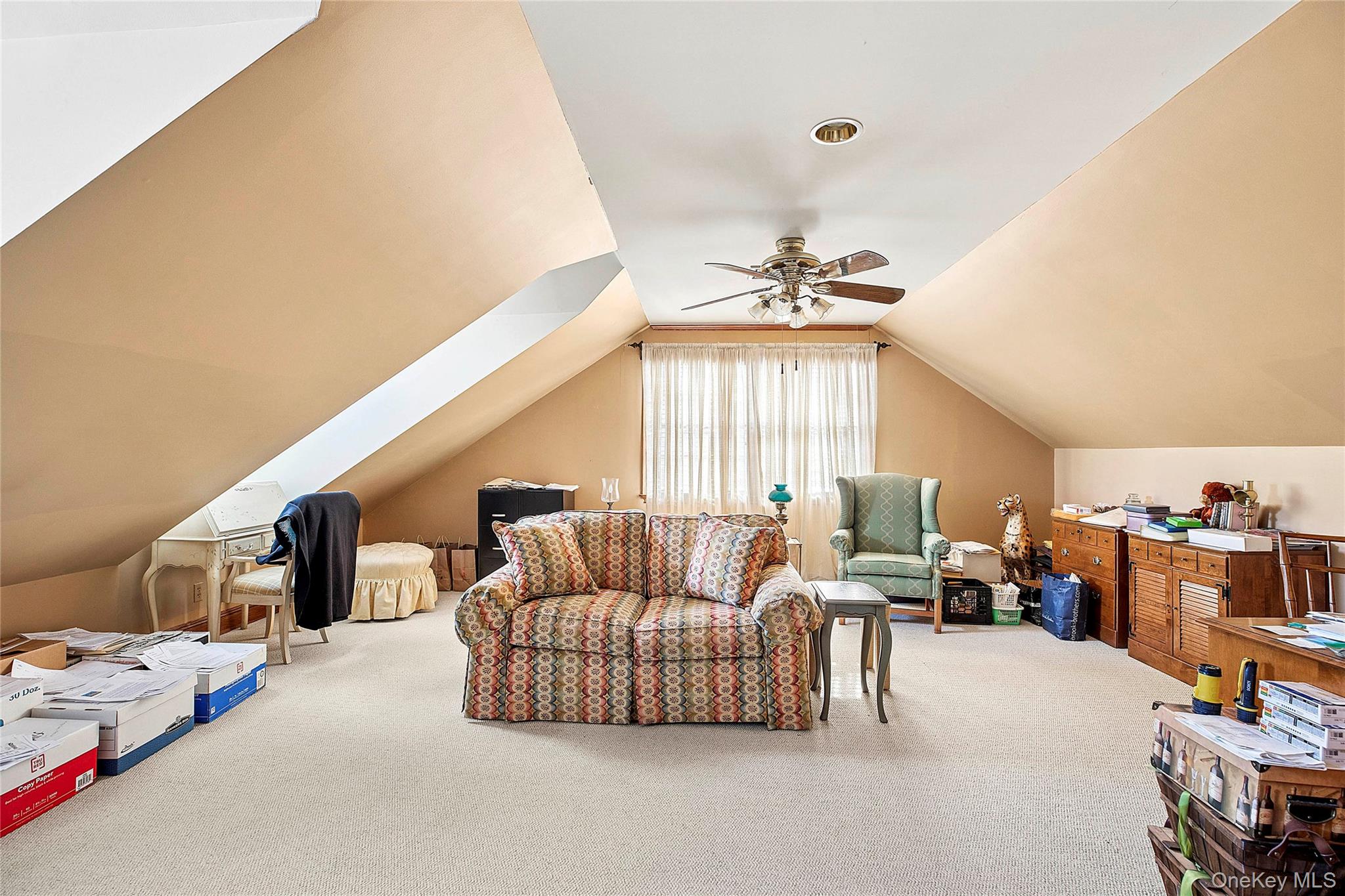 #18 photo, 104 Grosvenor, كوينز Douglaston , NY 11363