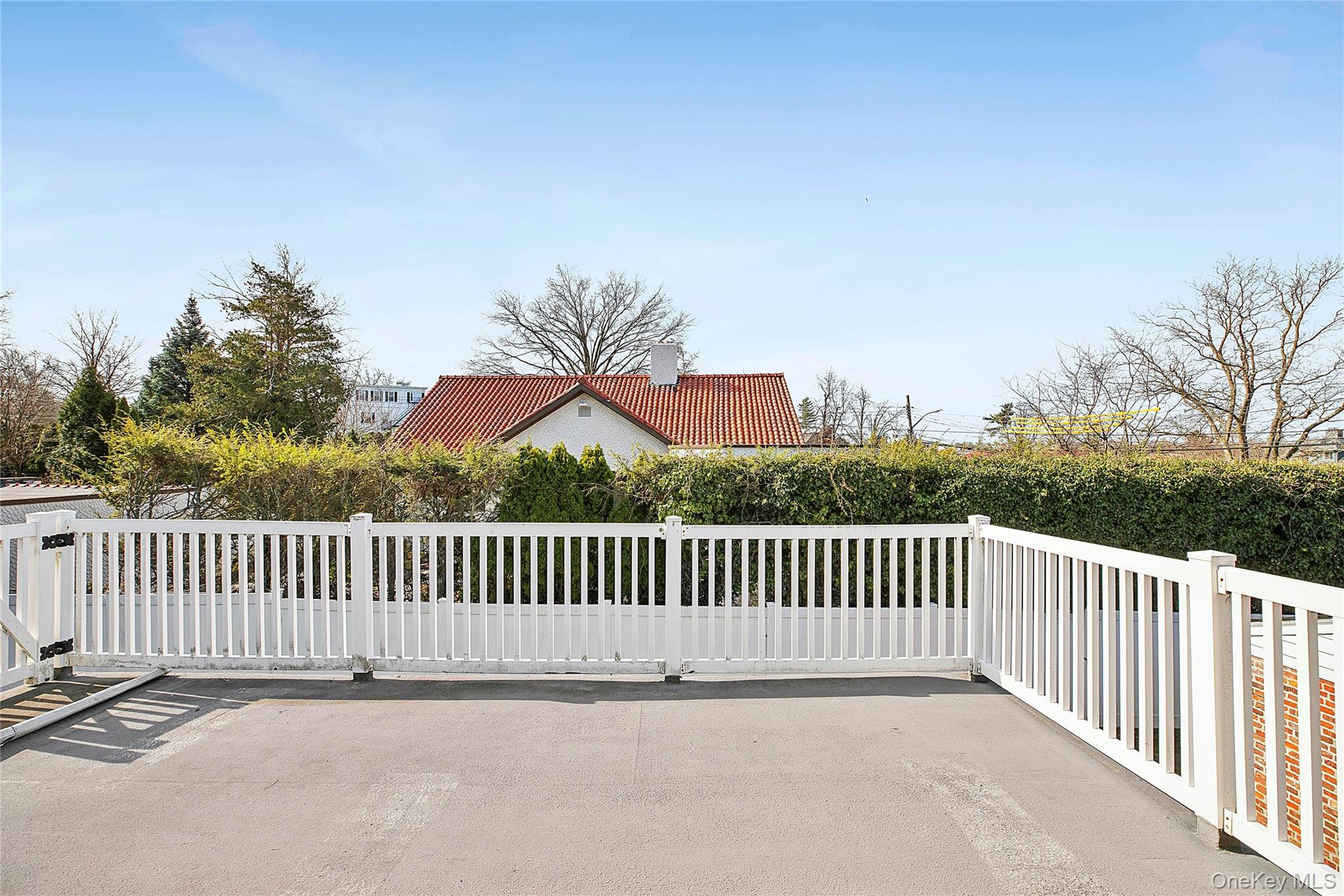 #20 photo, 104 Grosvenor, كوينز Douglaston , NY 11363