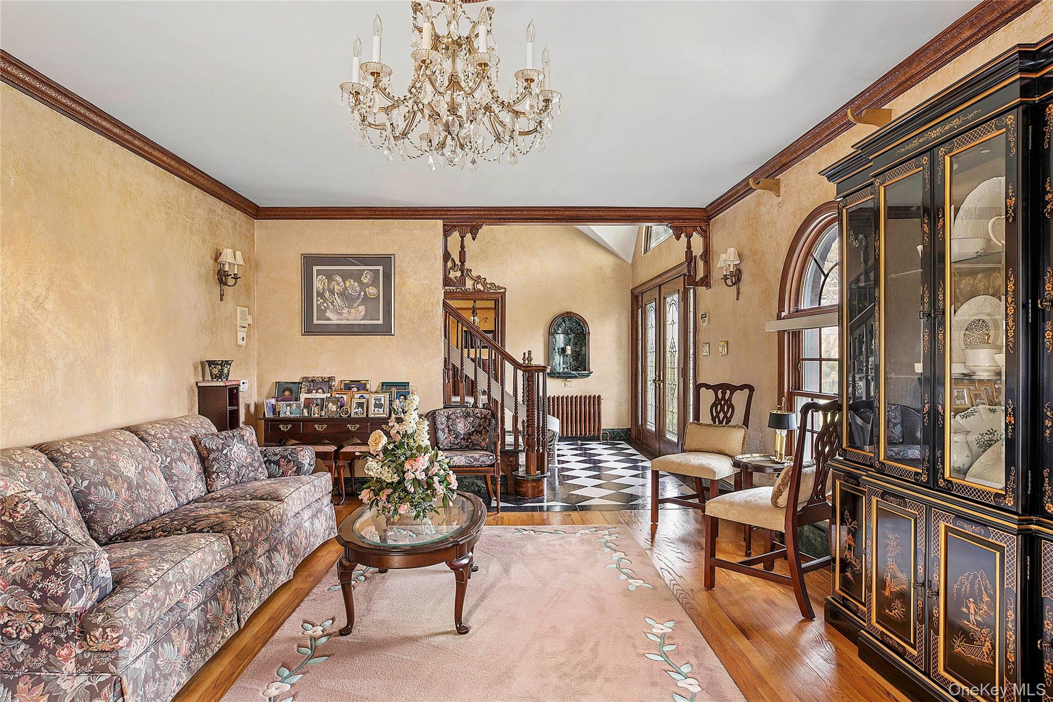 #8 photo, 104 Grosvenor, كوينز Douglaston , NY 11363