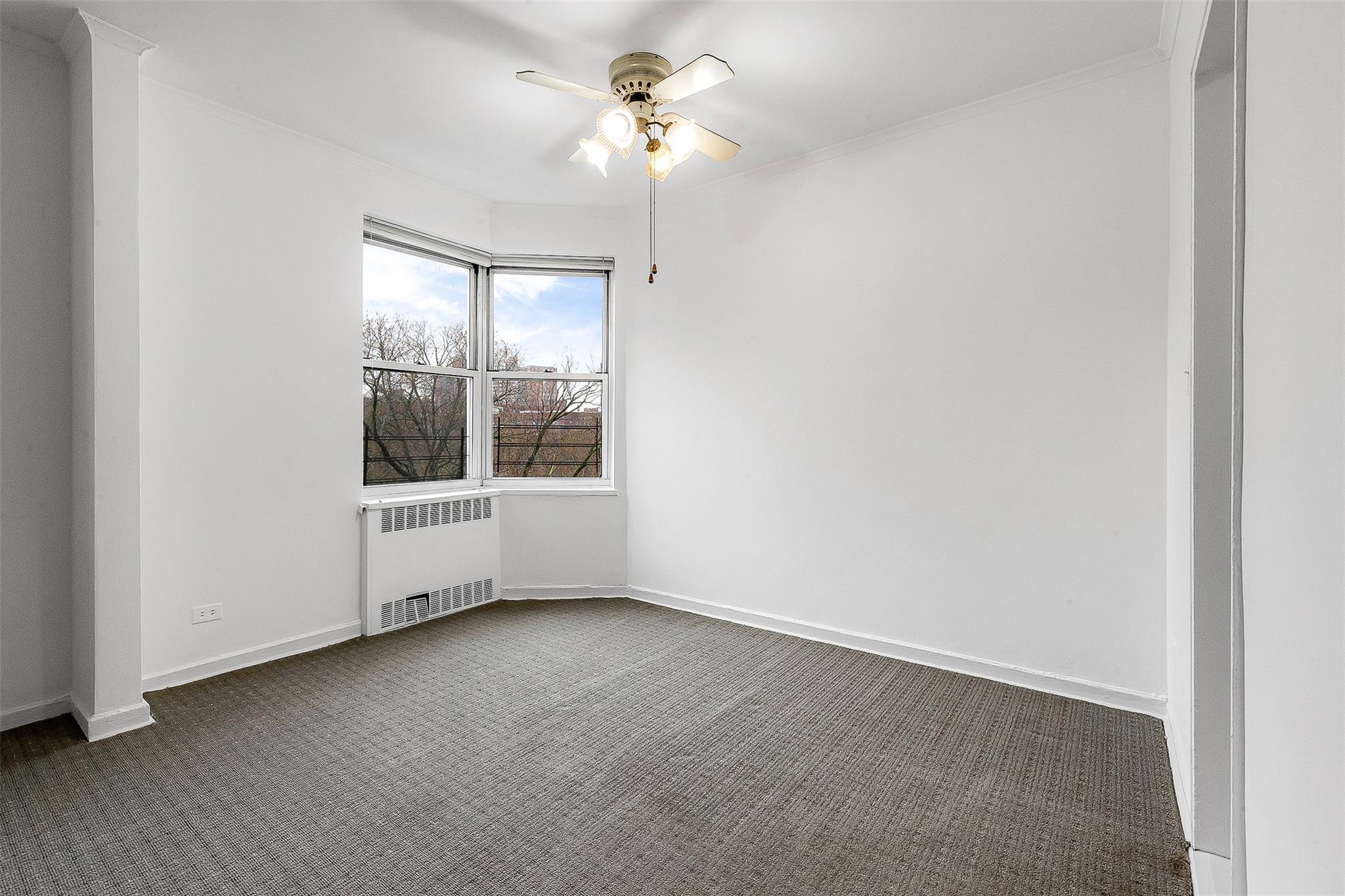 #15 photo, 67-66 108th Street, クイーンズ区 Forest Hills , NY 11375