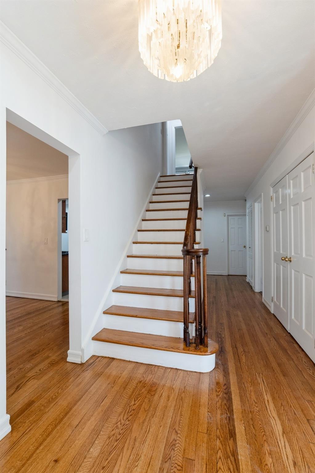 #13 photo, 193-03 85th Road, Holliswood , NY 11423