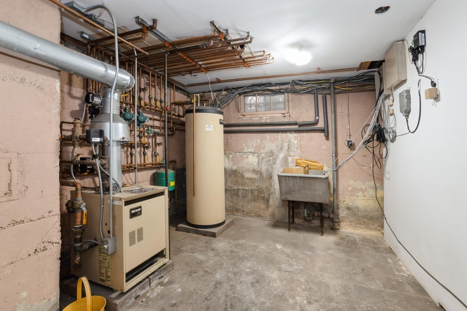 #14 photo, 193-03 85th Road, Holliswood , NY 11423