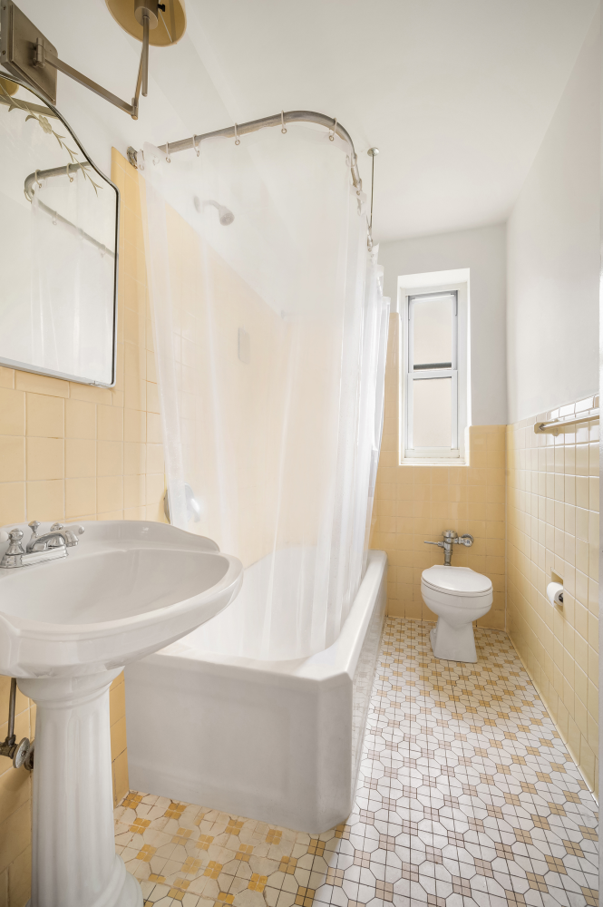 #7 photo, 250 CABRINI Boulevard, マンハッタン Hudson Heights , NY 10033