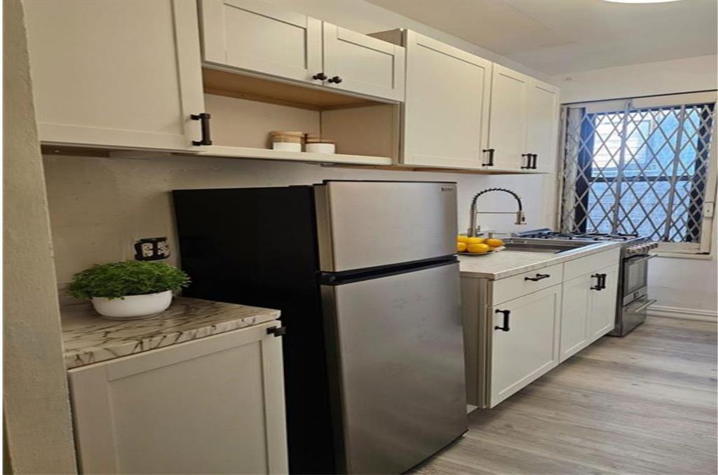 #4 photo, 398 Oliver Street, Bronx , NY 10458