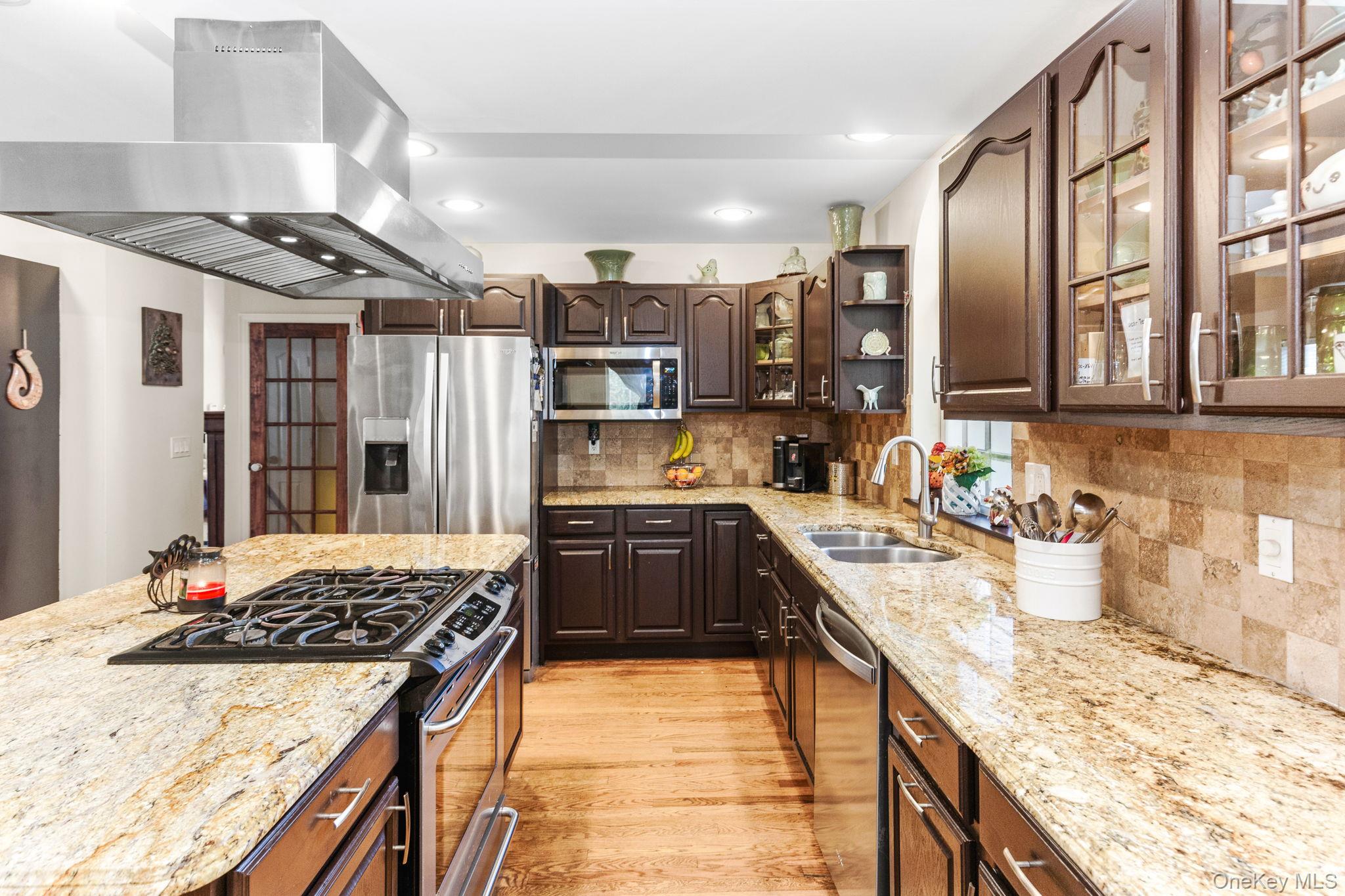 #3 photo, 34 Coventry Circle, Mahopac , NY 10541