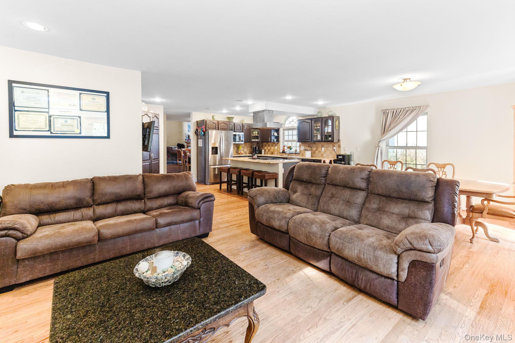 #6 photo, 34 Coventry Circle, Mahopac , NY 10541