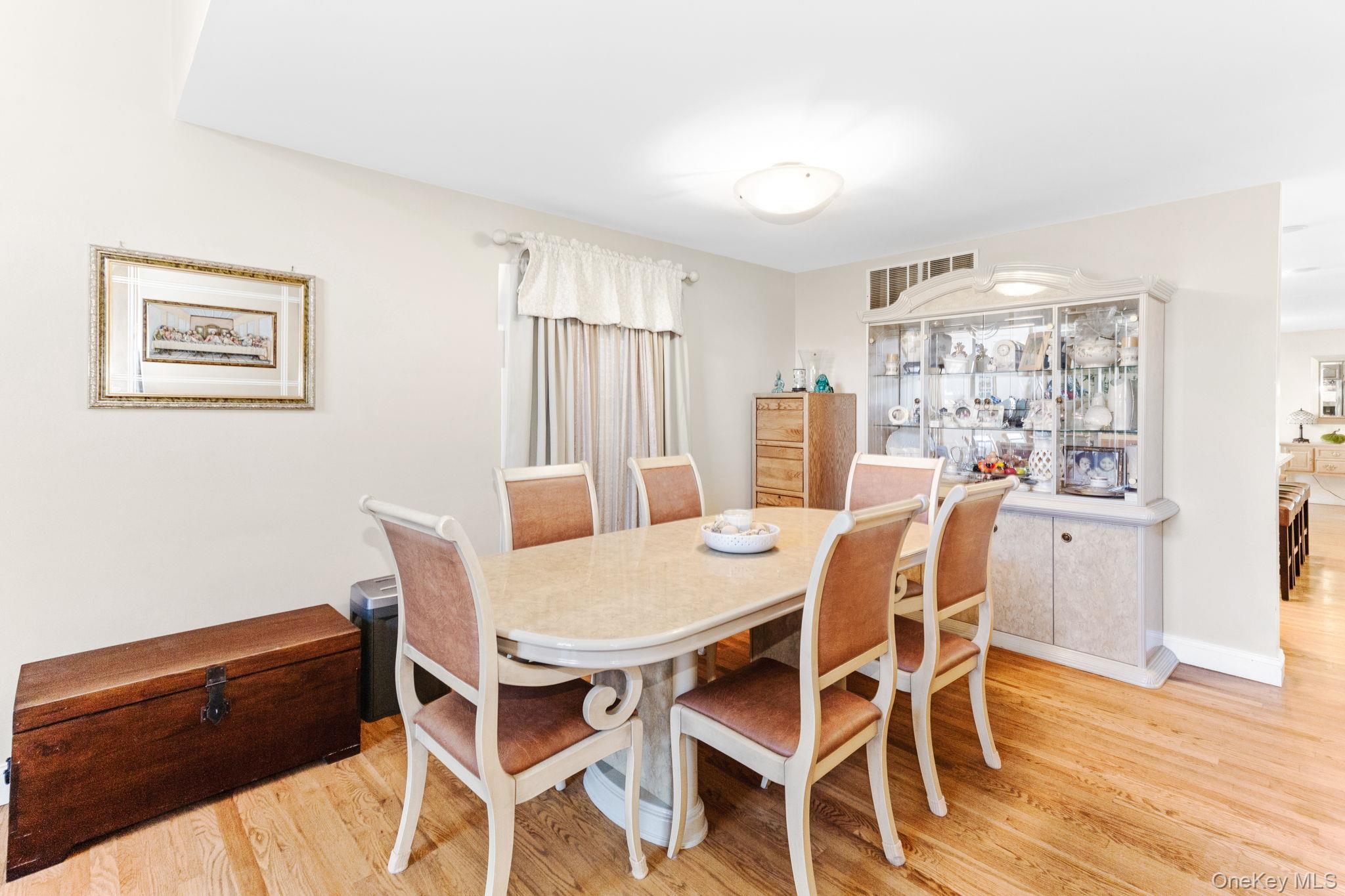 #9 photo, 34 Coventry Circle, Mahopac , NY 10541