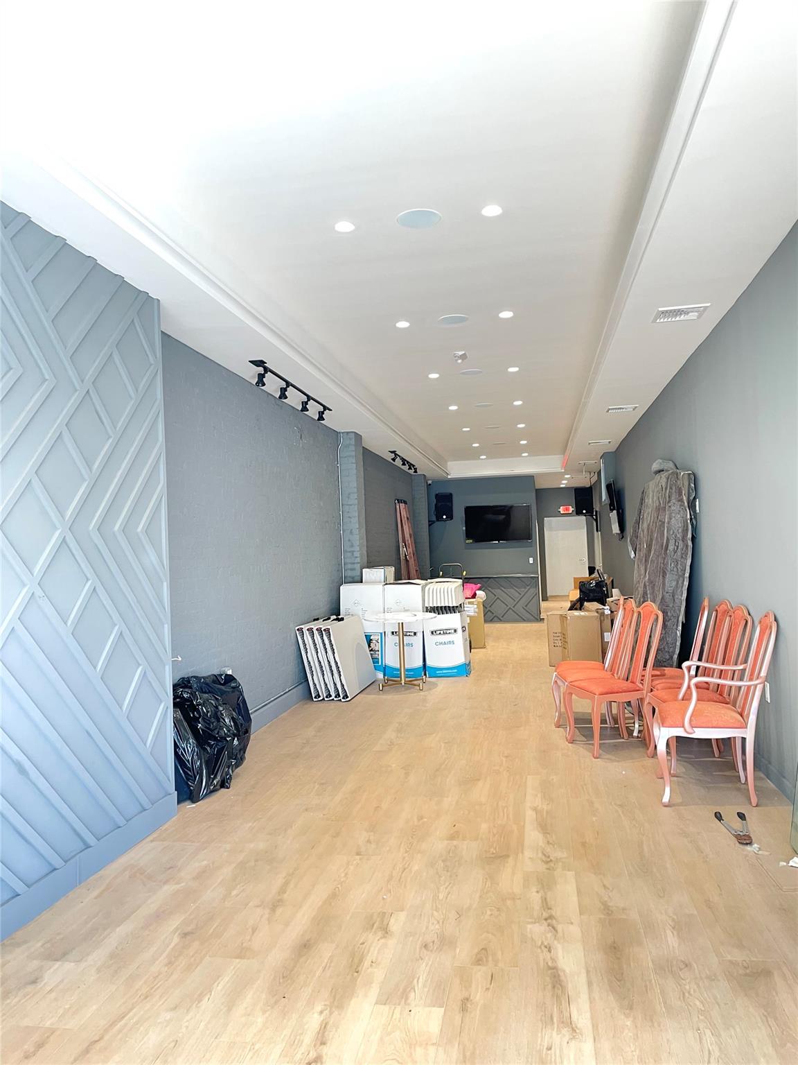 #13 photo, 74A & 74 Hillside Avenue, ナッソー郡 Mineola , NY 11596