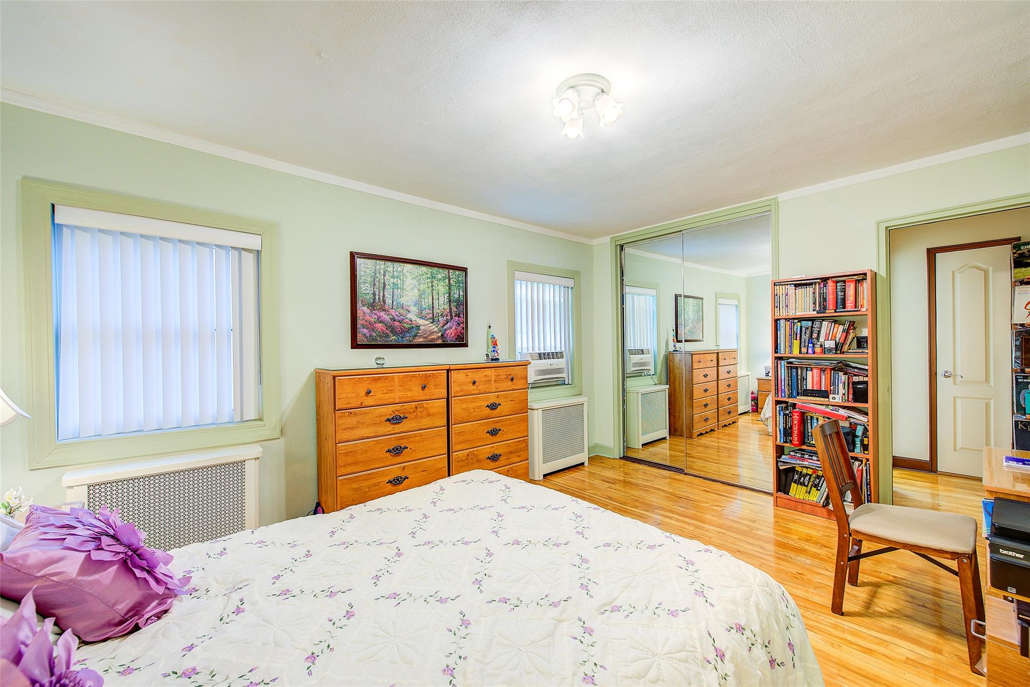 #13 photo, 196-57 69th Avenue, Fresh Meadows , NY 11365