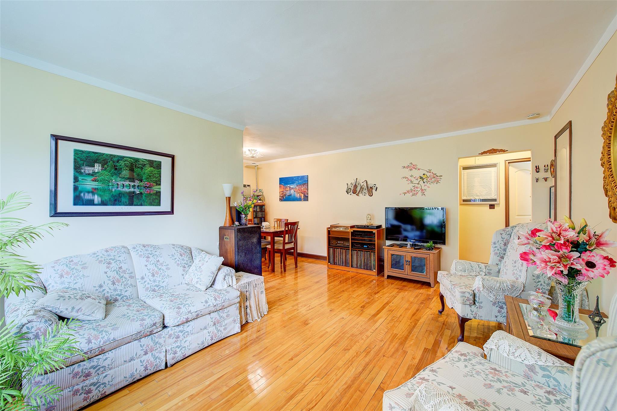 #3 photo, 196-57 69th Avenue, Fresh Meadows , NY 11365