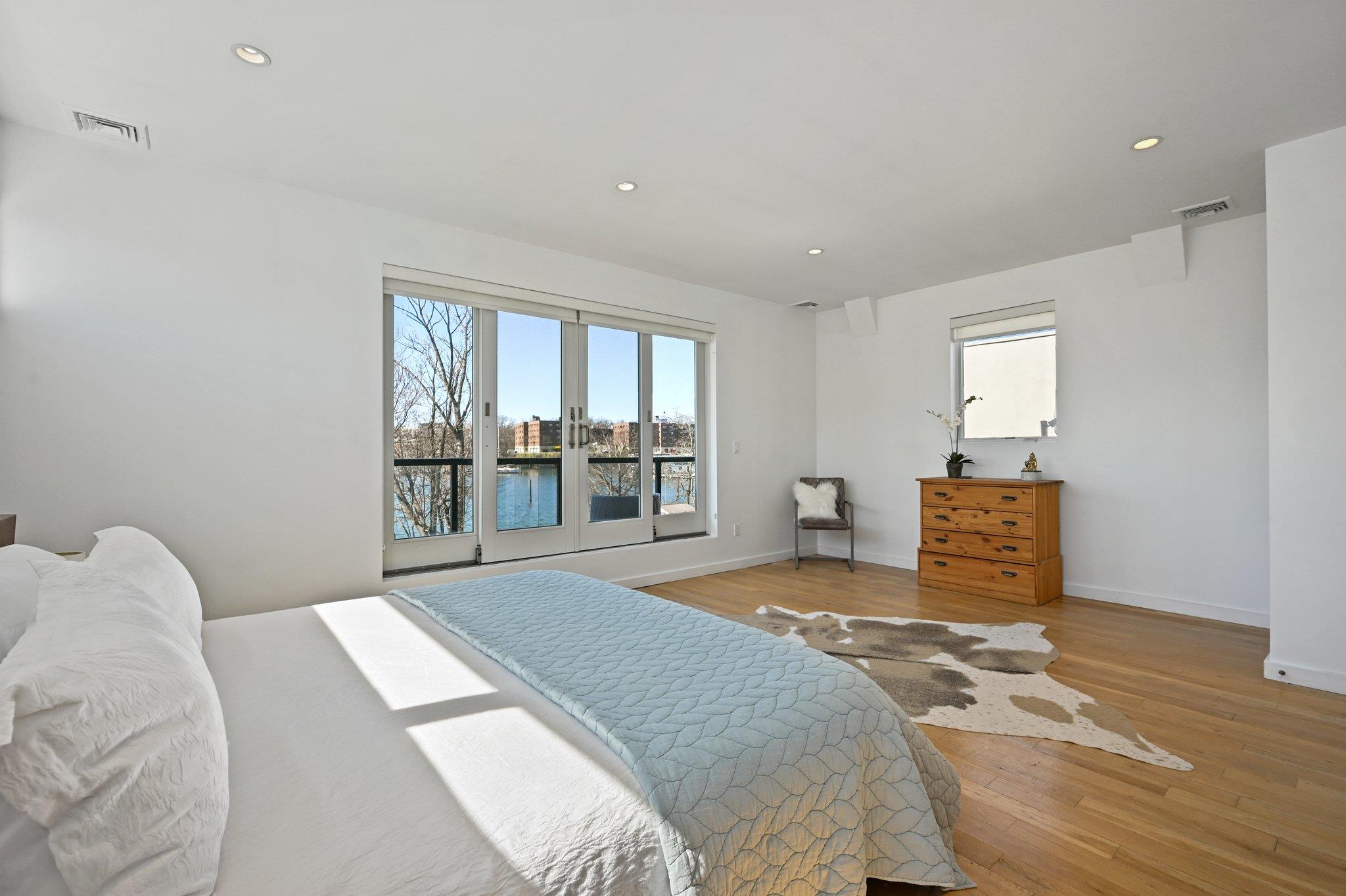 #19 photo, 625 Davenport Avenue, New Rochelle , NY 10805