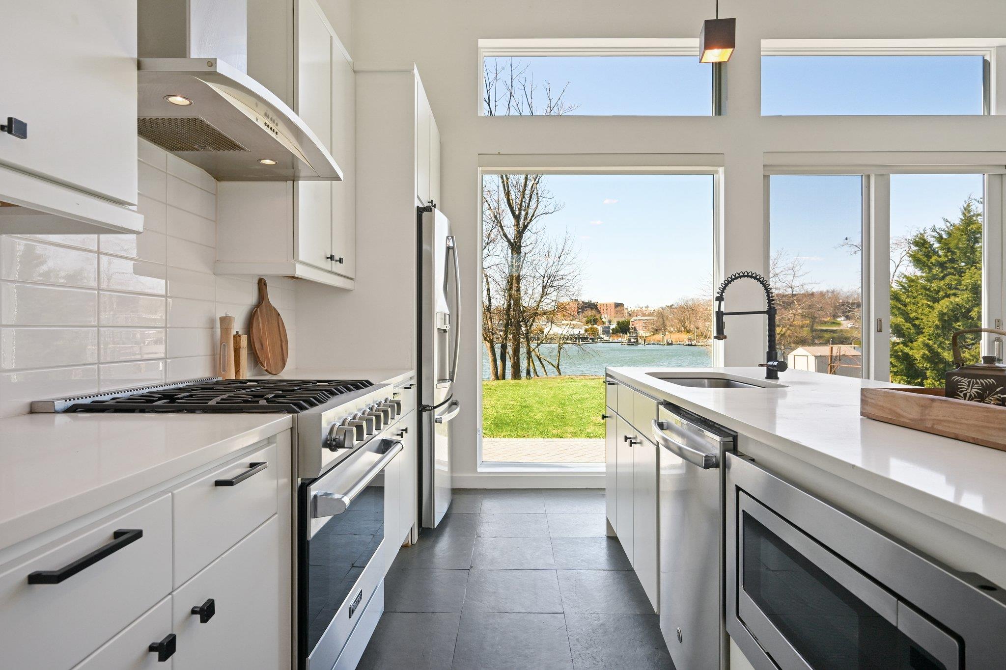 #8 photo, 625 Davenport Avenue, New Rochelle , NY 10805