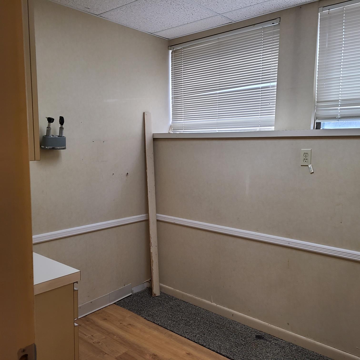 #12 photo, 152 E Main Street, サフォーク郡 Huntington , NY 11743