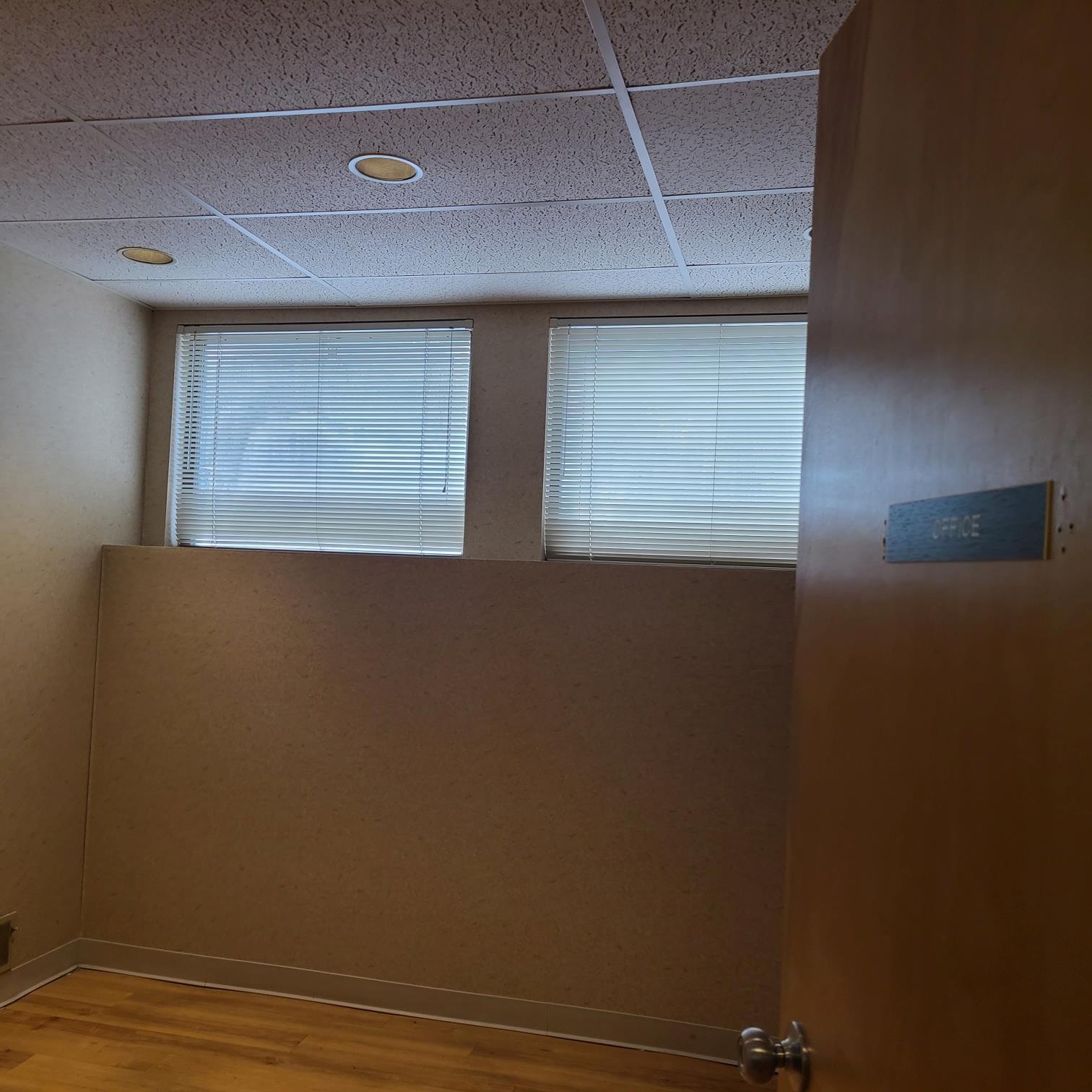 #13 photo, 152 E Main Street, サフォーク郡 Huntington , NY 11743