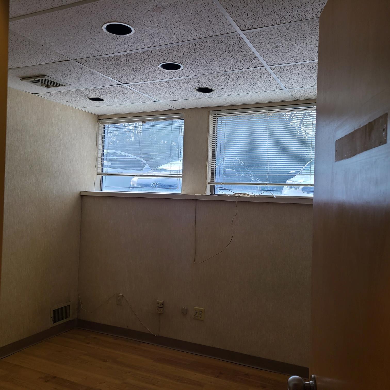 #16 photo, 152 E Main Street, サフォーク郡 Huntington , NY 11743