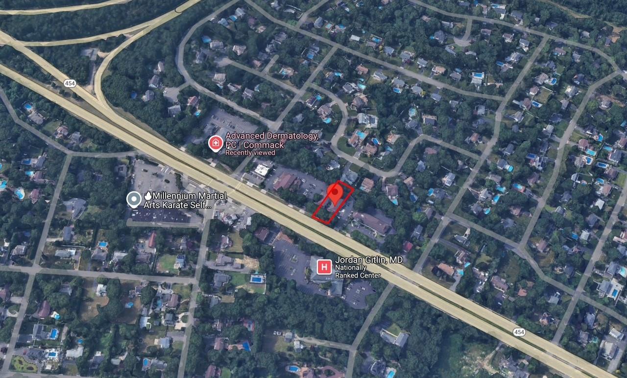 #14 photo, 350 Veterans Memorial Highway, サフォーク郡 Commack , NY 11725