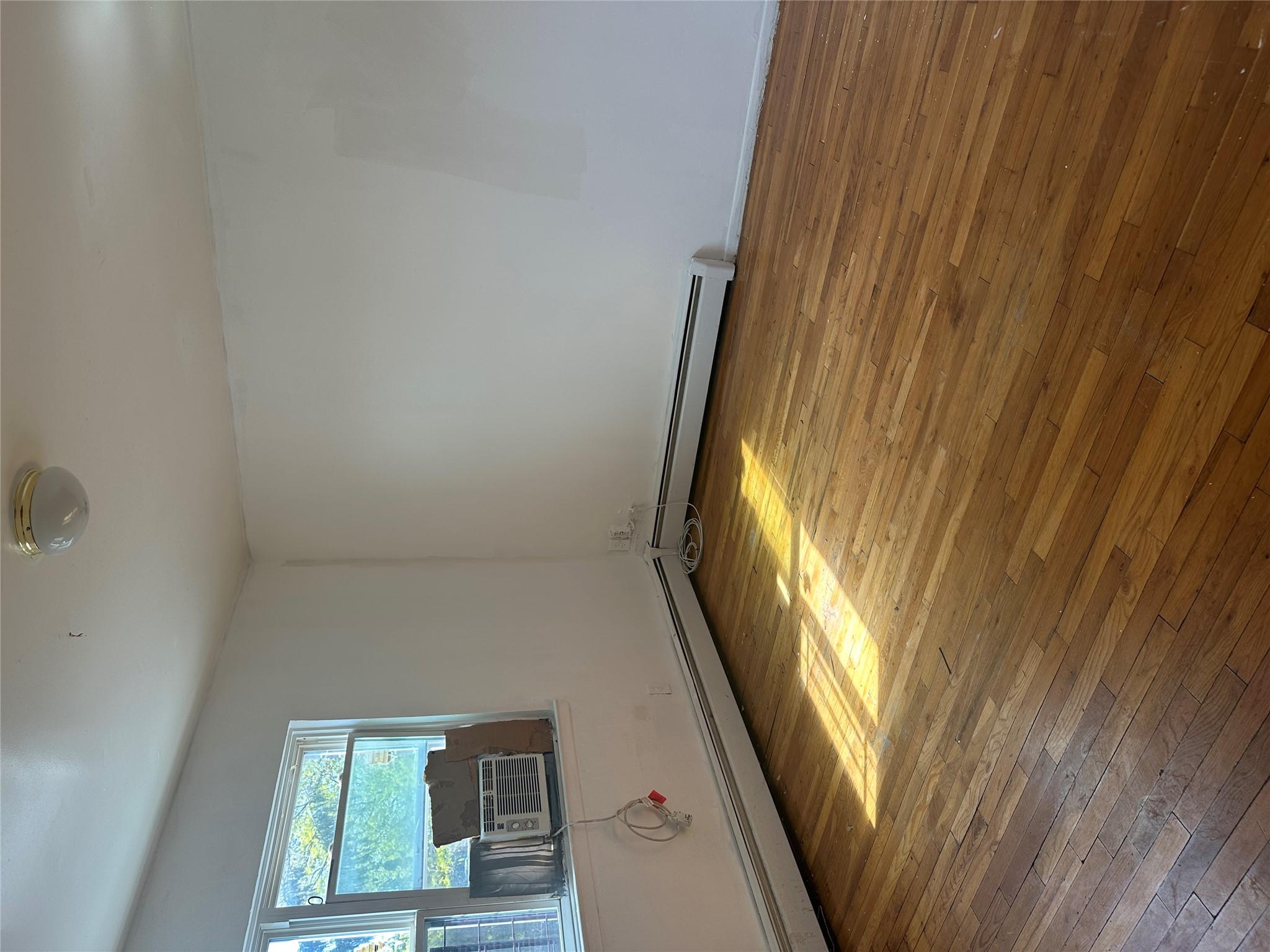 #9 photo, 433 Howe Avenue, Bronx , NY 10473