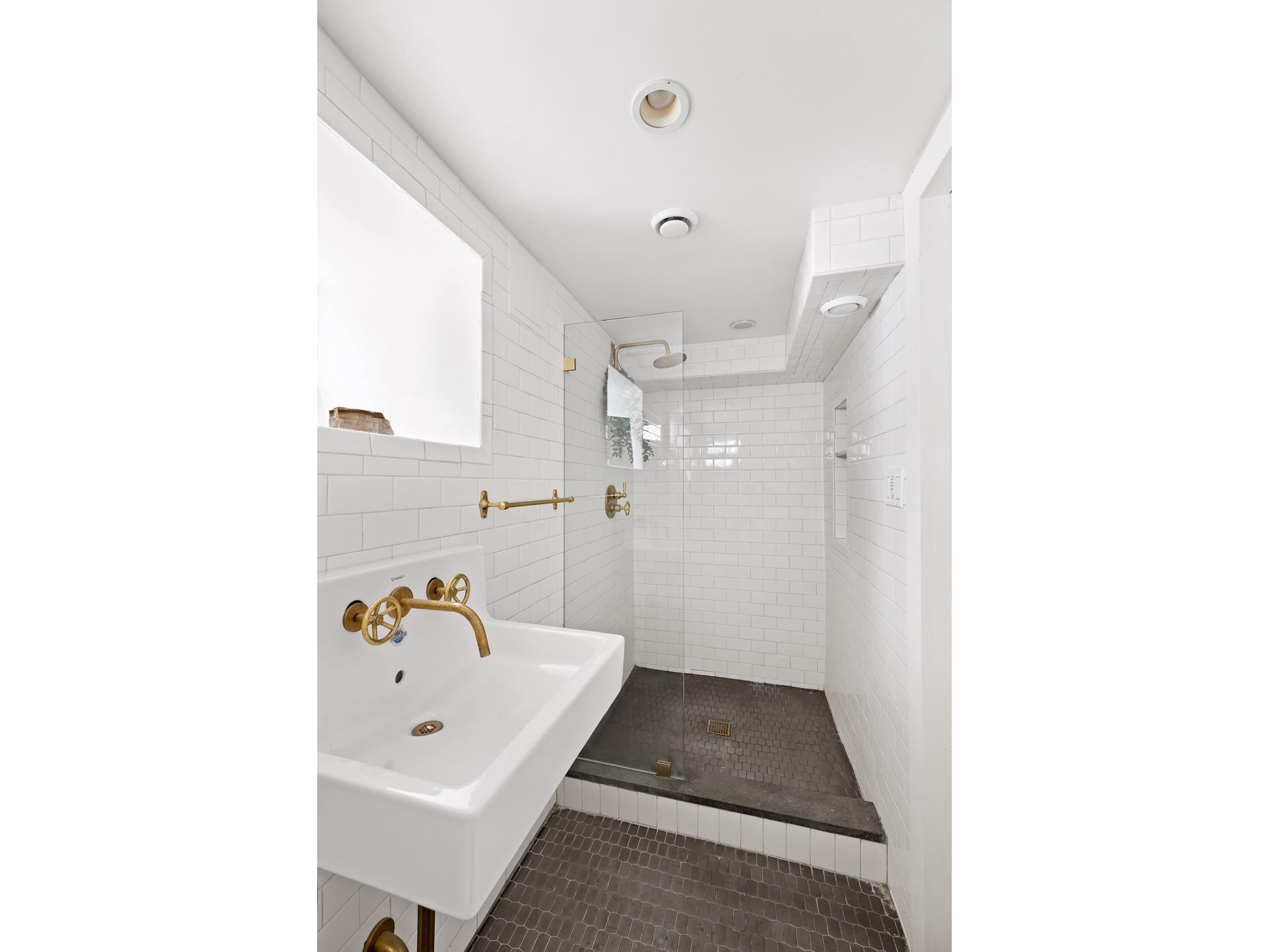 #13 photo, 28 STEPHENS Court, ブルックリン区 Ditmas Park , NY 11226